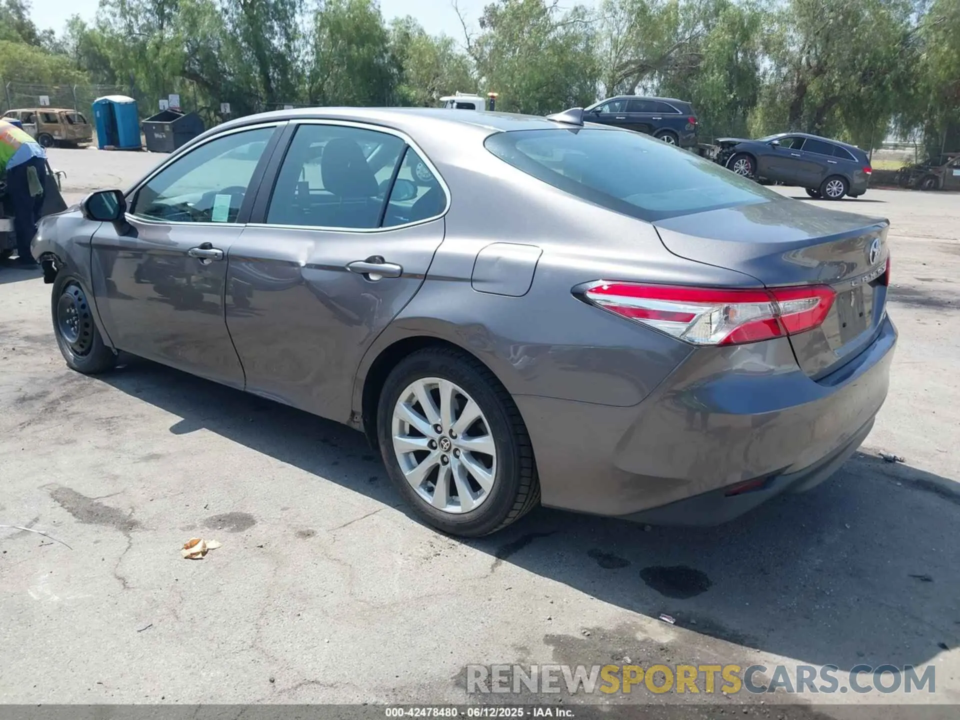 3 Photograph of a damaged car 4T1C11AK4LU961421 TOYOTA CAMRY 2020