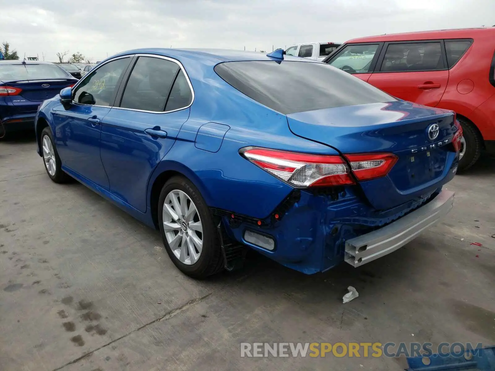 3 Photograph of a damaged car 4T1C11AK5LU317846 TOYOTA CAMRY 2020