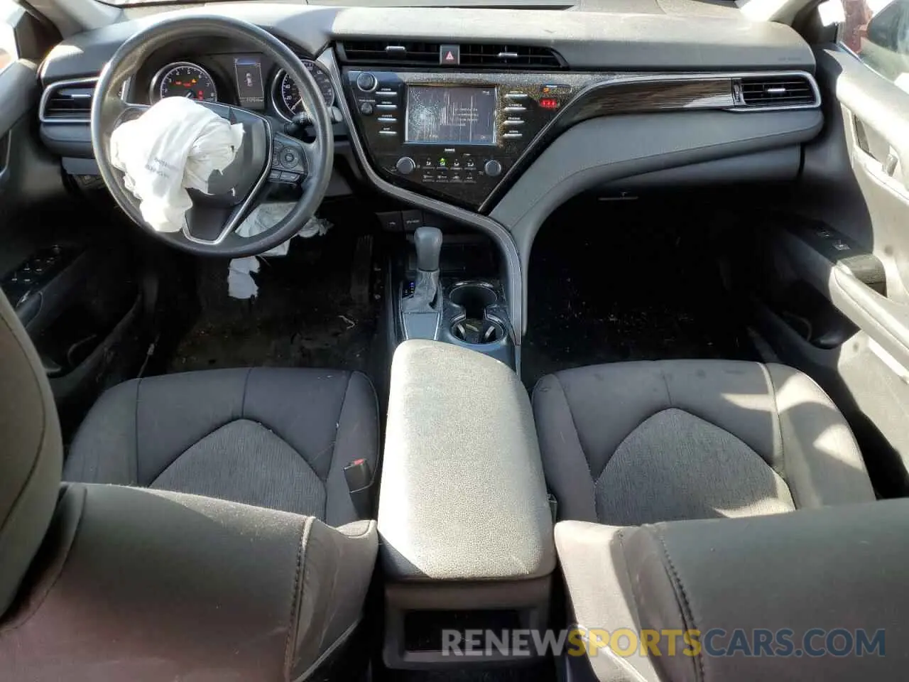 8 Photograph of a damaged car 4T1C11AK5LU334517 TOYOTA CAMRY 2020