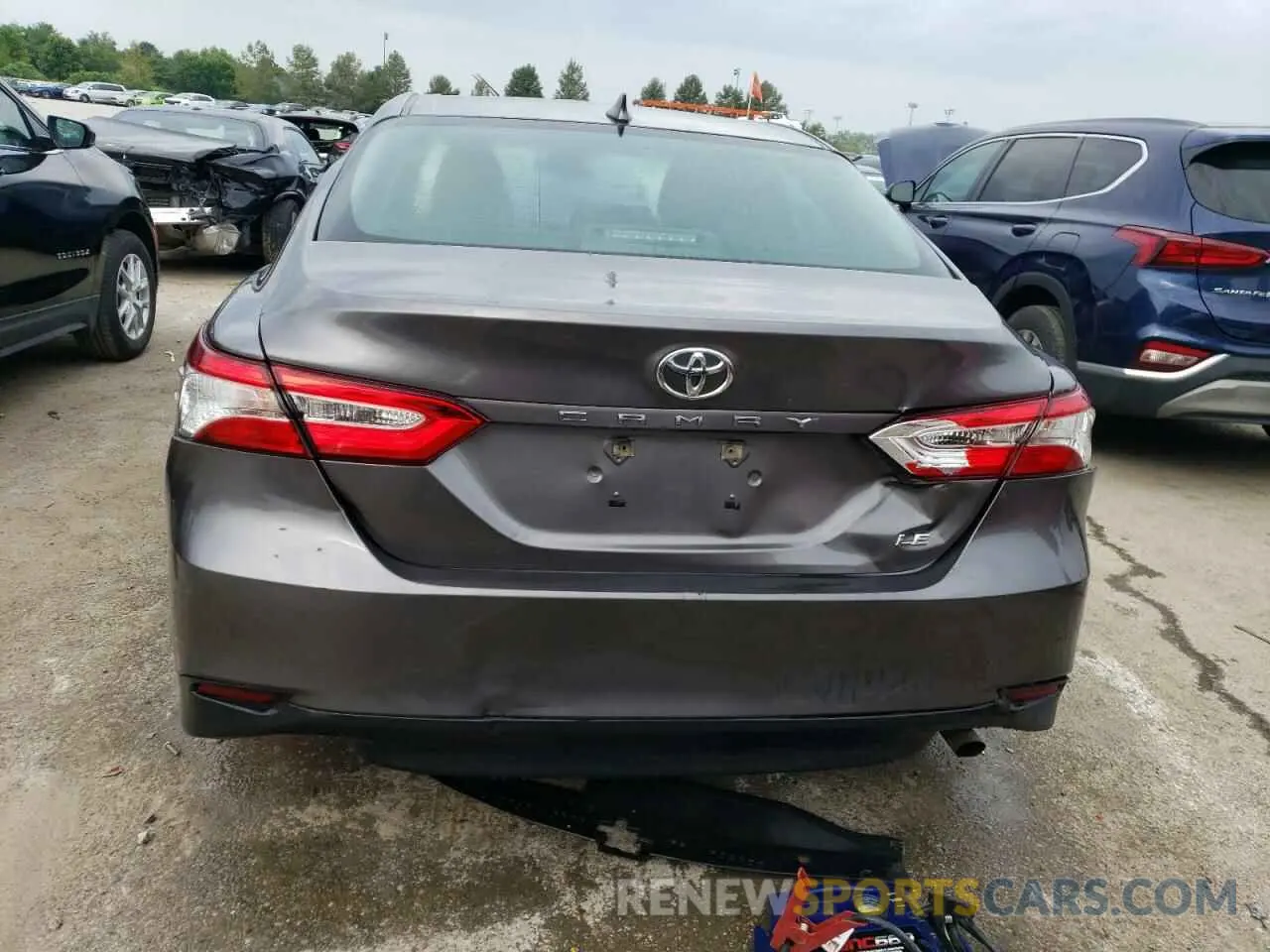 6 Photograph of a damaged car 4T1C11AK5LU337515 TOYOTA CAMRY 2020
