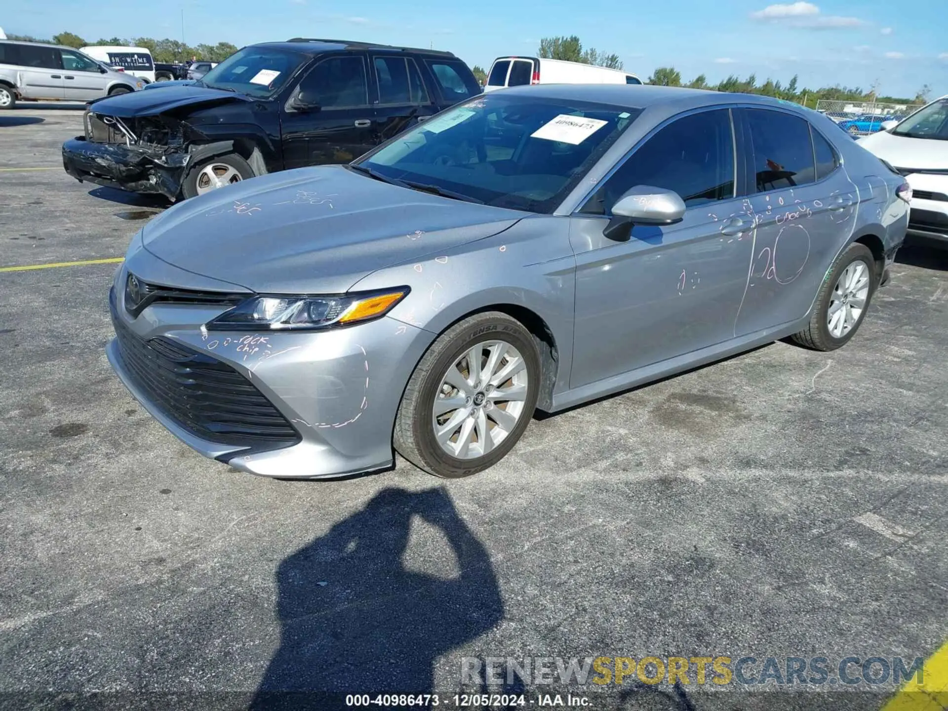 2 Фотография поврежденного автомобиля 4T1C11AK5LU337840 TOYOTA CAMRY 2020