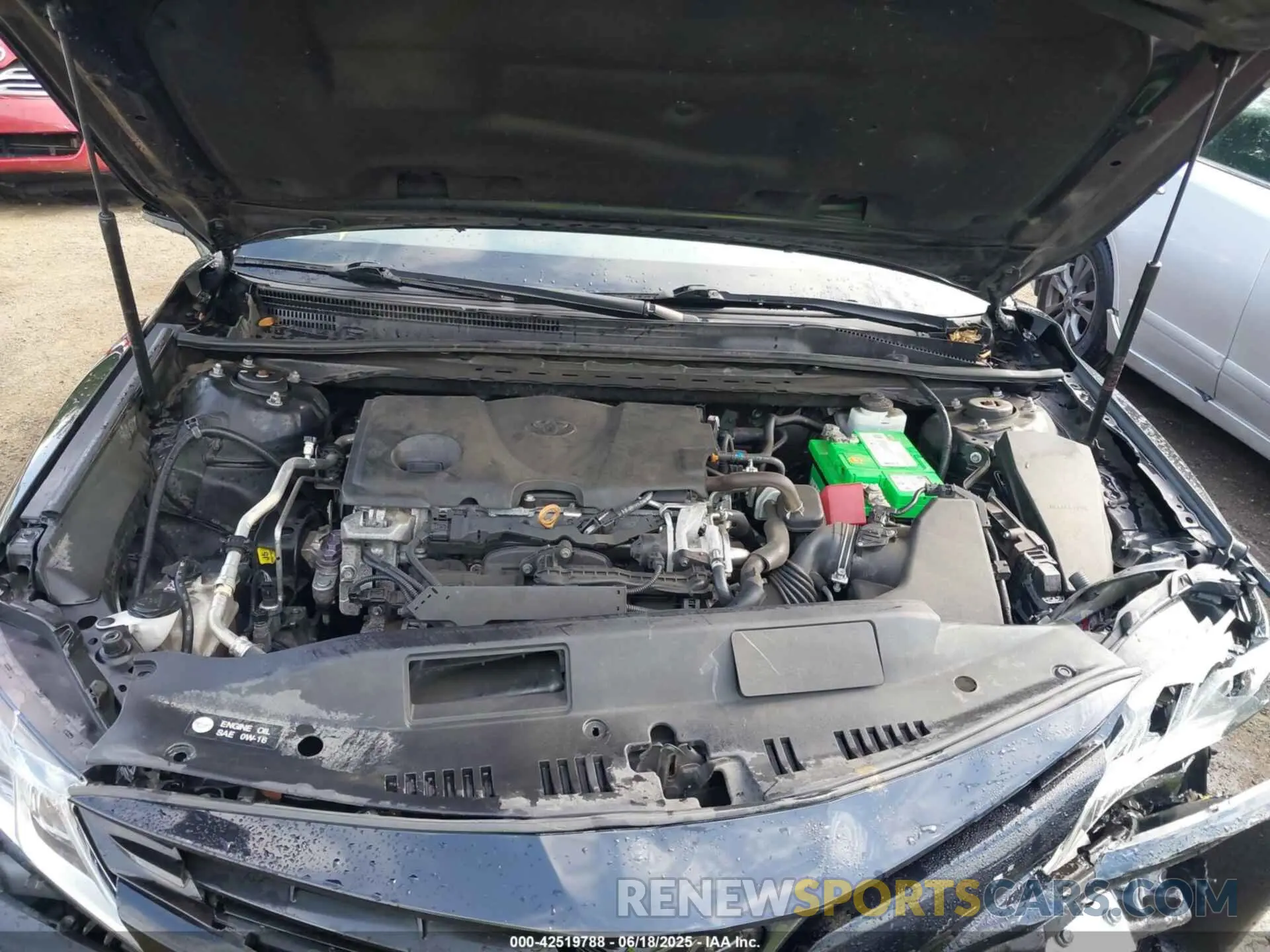 10 Photograph of a damaged car 4T1C11AK5LU352631 TOYOTA CAMRY 2020