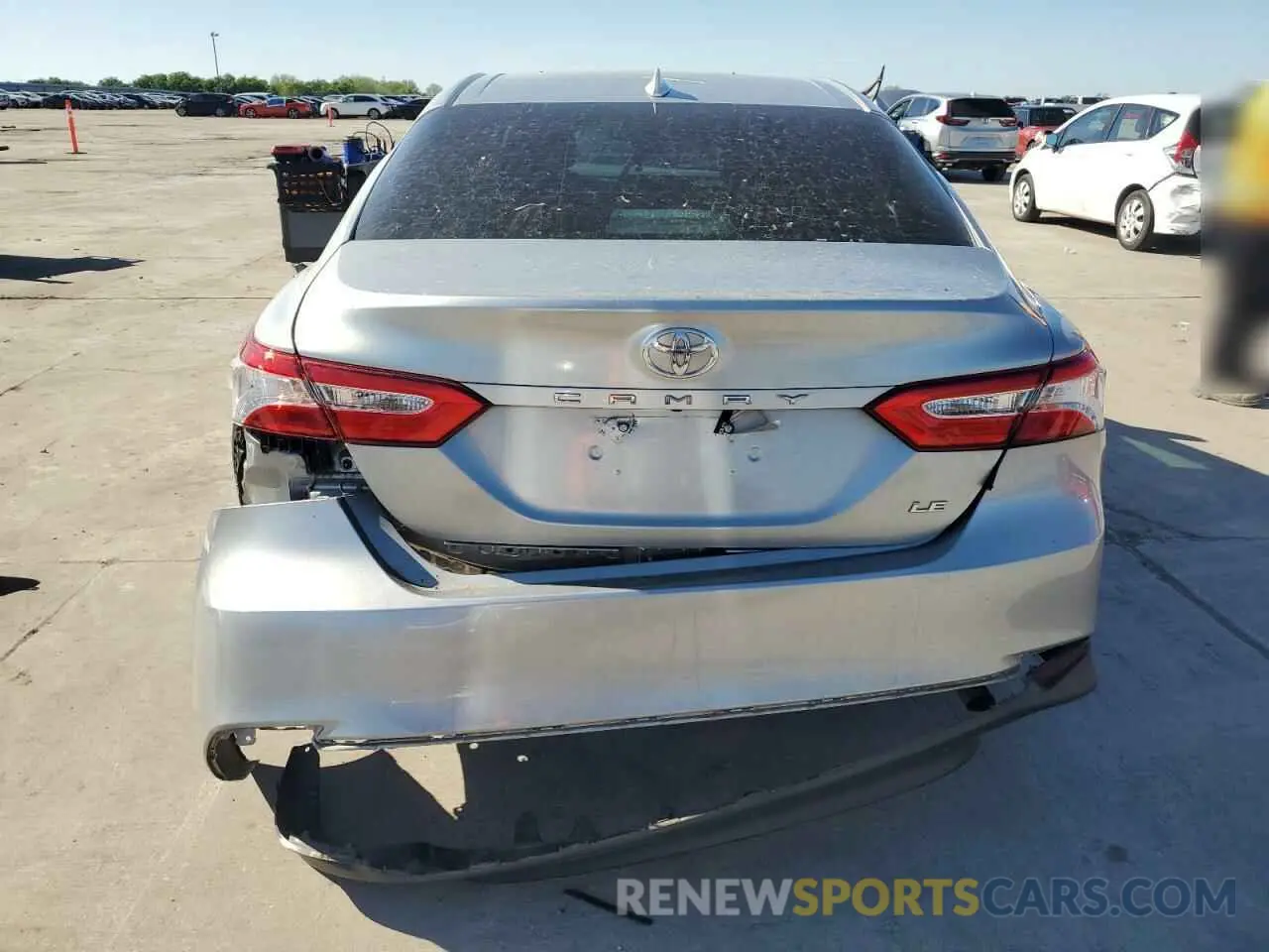 6 Photograph of a damaged car 4T1C11AK5LU364374 TOYOTA CAMRY 2020