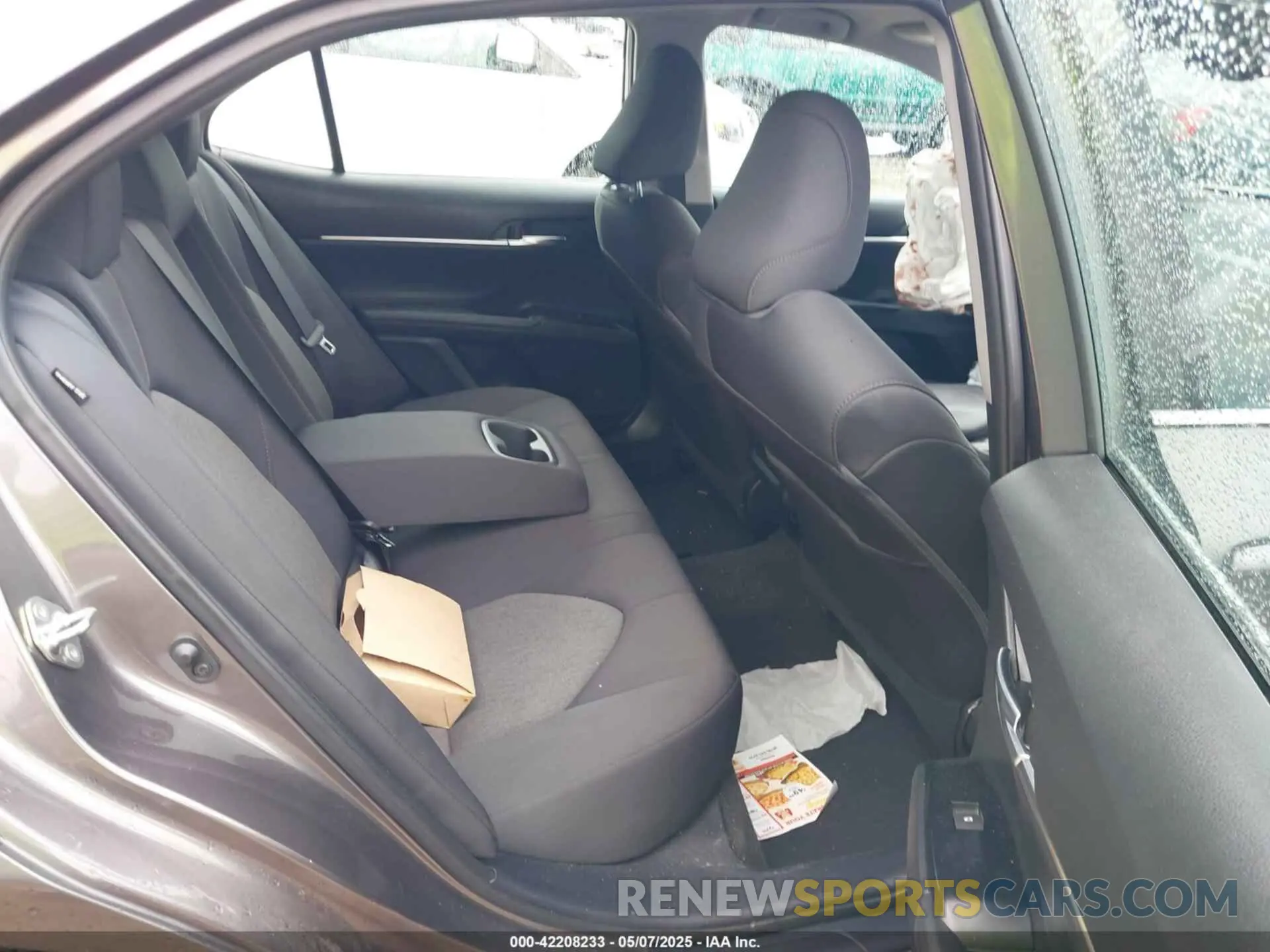 8 Photograph of a damaged car 4T1C11AK5LU368053 TOYOTA CAMRY 2020