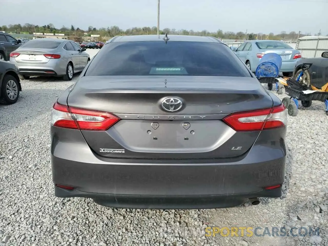 6 Photograph of a damaged car 4T1C11AK5LU368215 TOYOTA CAMRY 2020