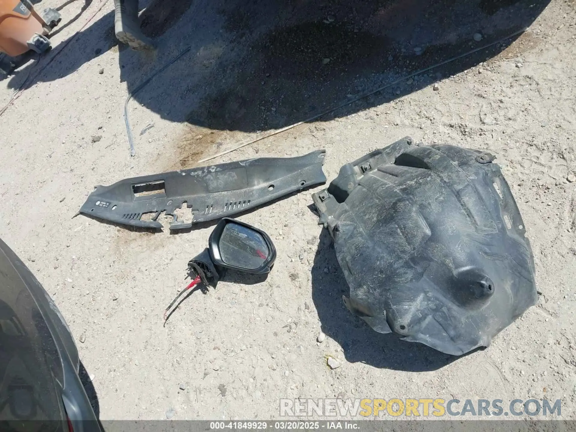 12 Photograph of a damaged car 4T1C11AK5LU867161 TOYOTA CAMRY 2020