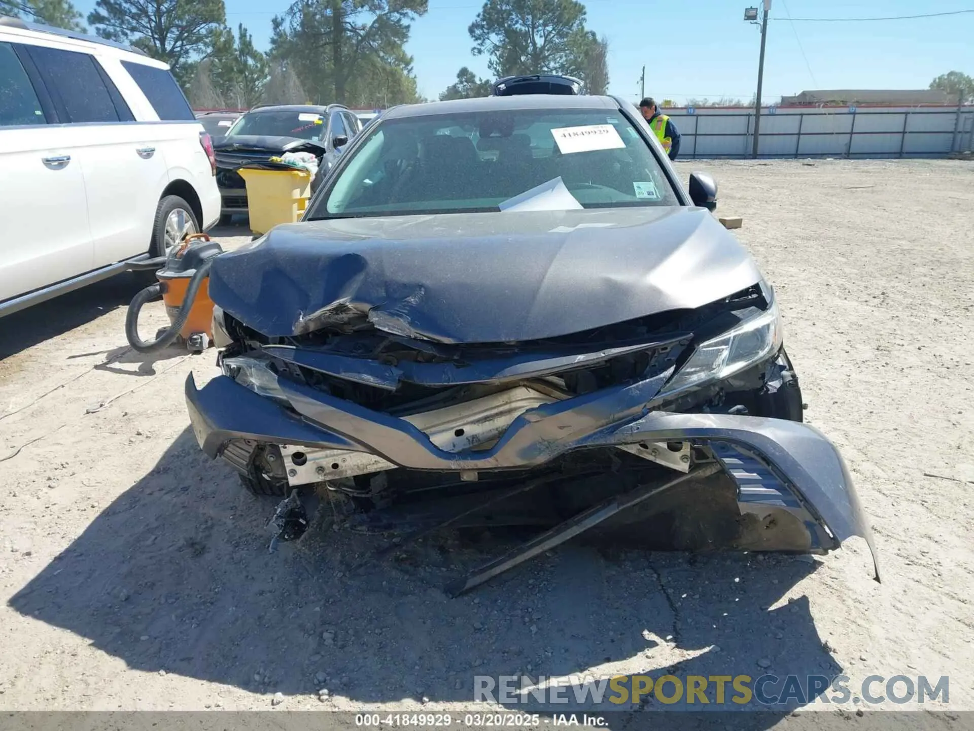 13 Photograph of a damaged car 4T1C11AK5LU867161 TOYOTA CAMRY 2020