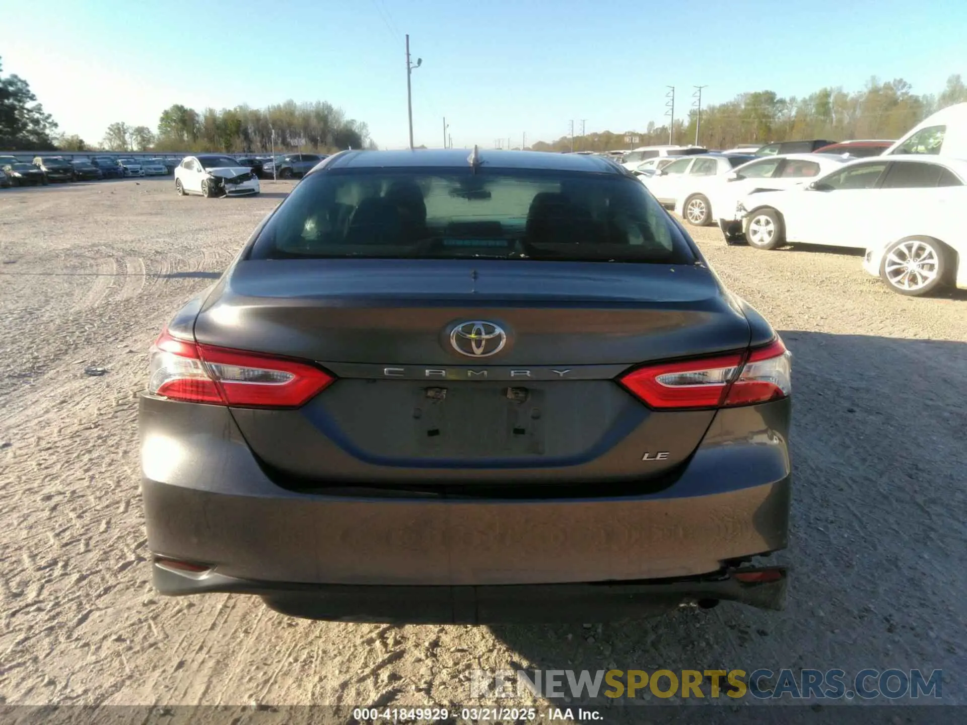 17 Photograph of a damaged car 4T1C11AK5LU867161 TOYOTA CAMRY 2020
