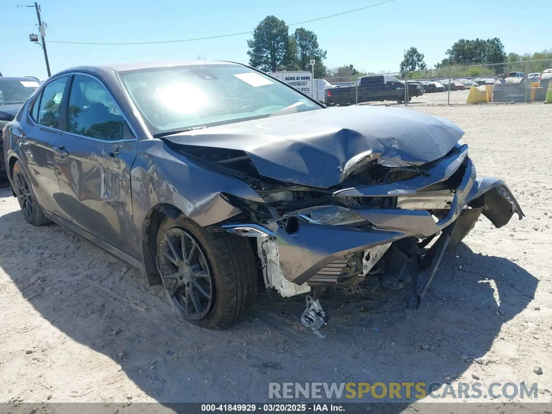 6 Photograph of a damaged car 4T1C11AK5LU867161 TOYOTA CAMRY 2020