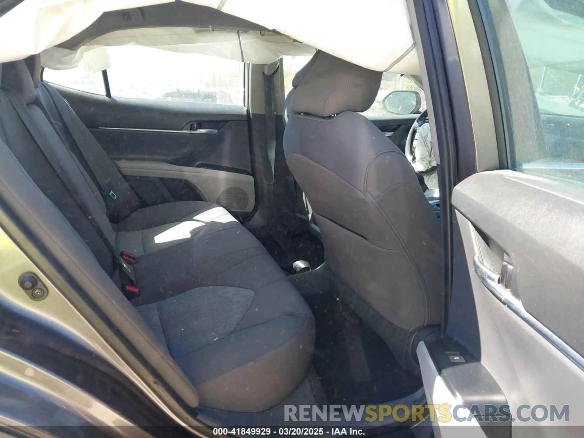 8 Photograph of a damaged car 4T1C11AK5LU867161 TOYOTA CAMRY 2020