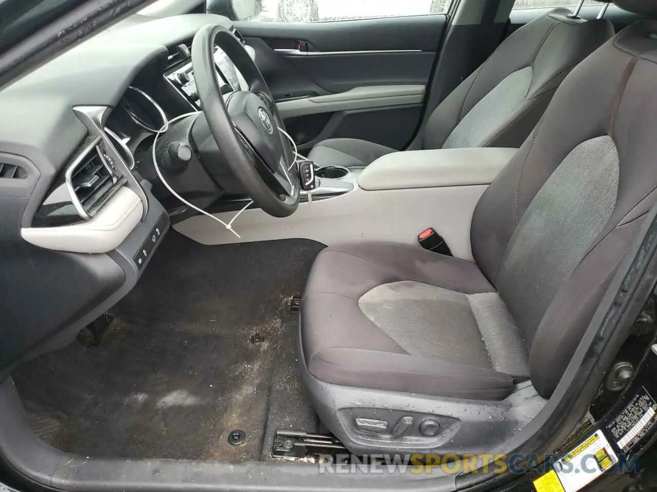 7 Photograph of a damaged car 4T1C11AK5LU871243 TOYOTA CAMRY 2020