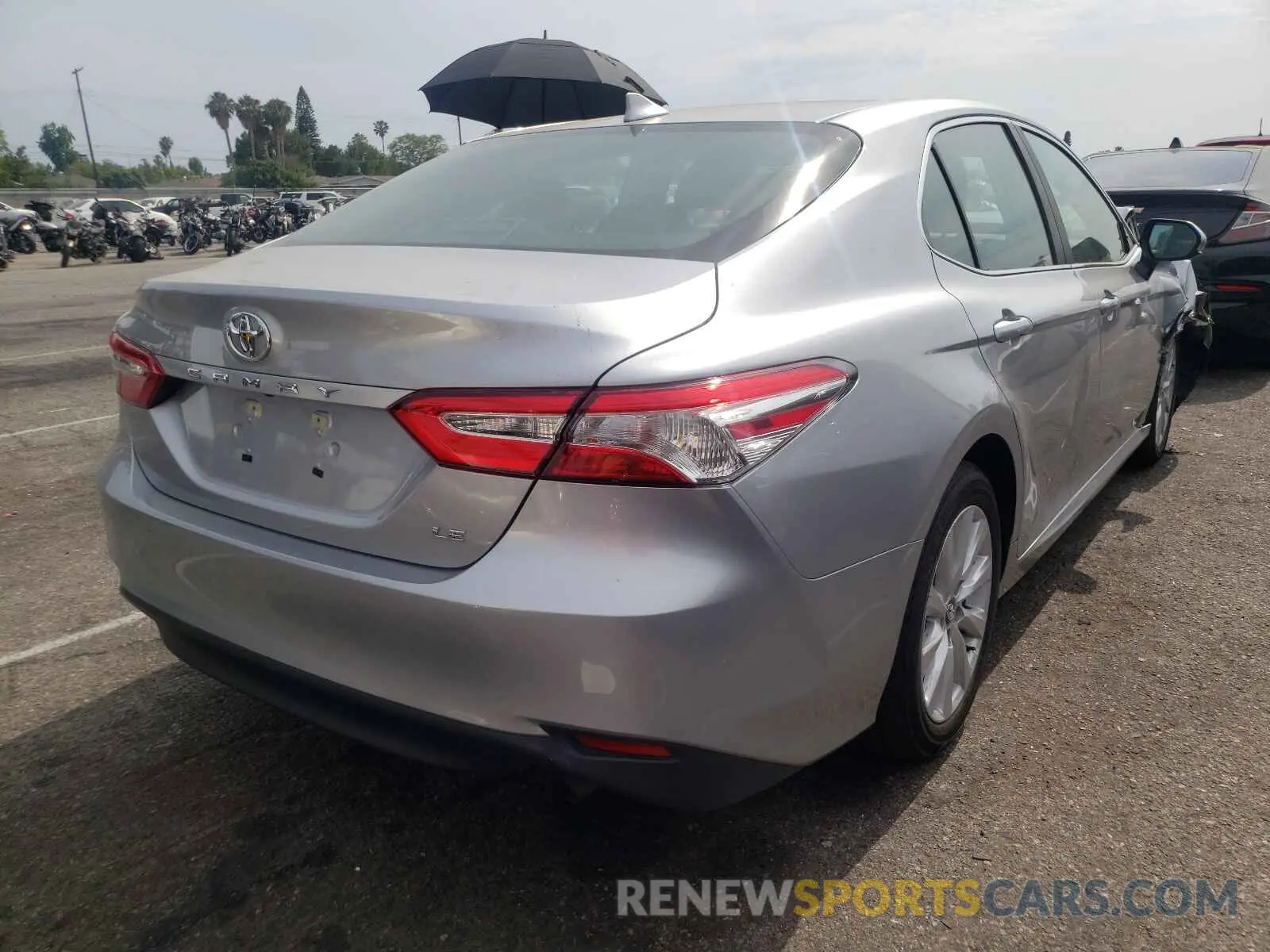 4 Photograph of a damaged car 4T1C11AK5LU873185 TOYOTA CAMRY 2020