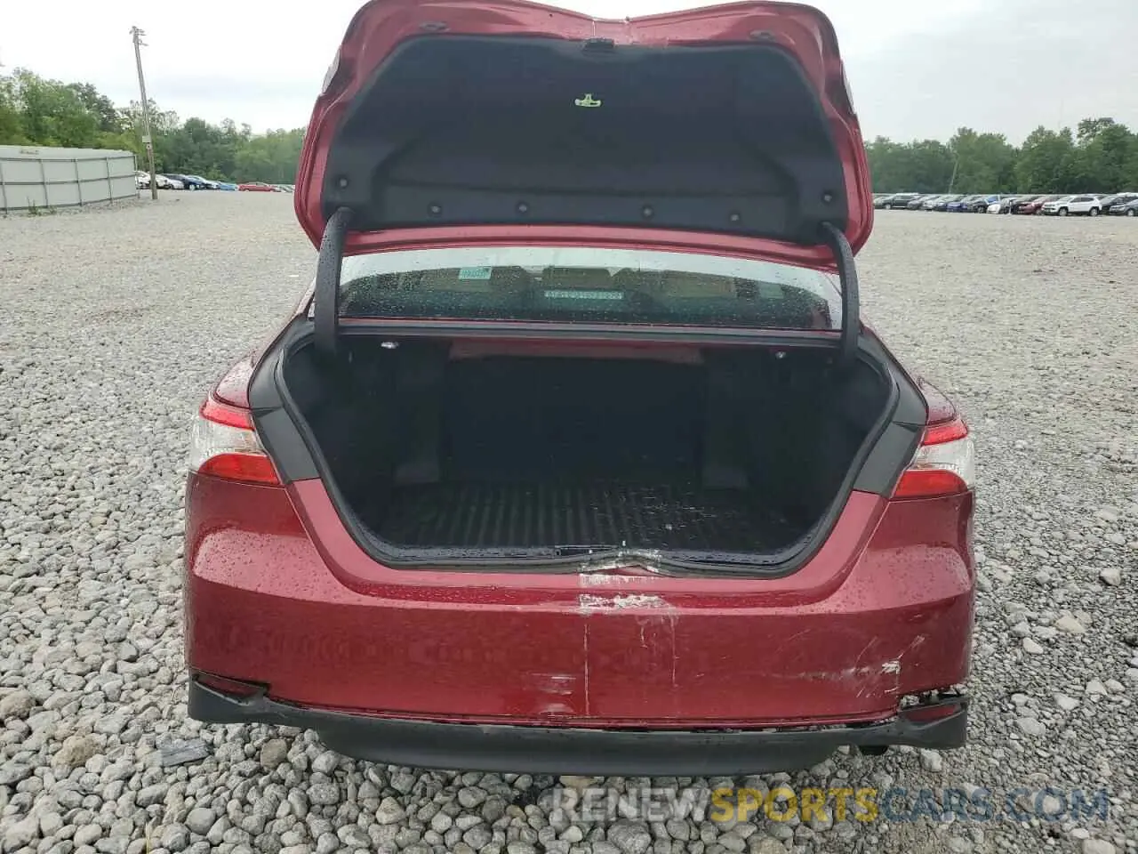 6 Photograph of a damaged car 4T1C11AK5LU910011 TOYOTA CAMRY 2020