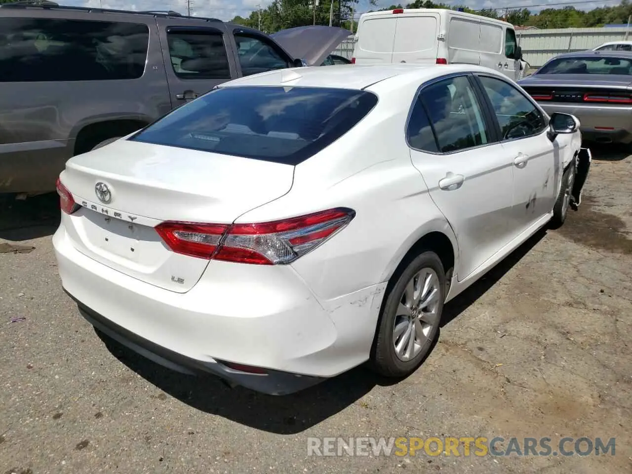 4 Фотография поврежденного автомобиля 4T1C11AK5LU929657 TOYOTA CAMRY 2020