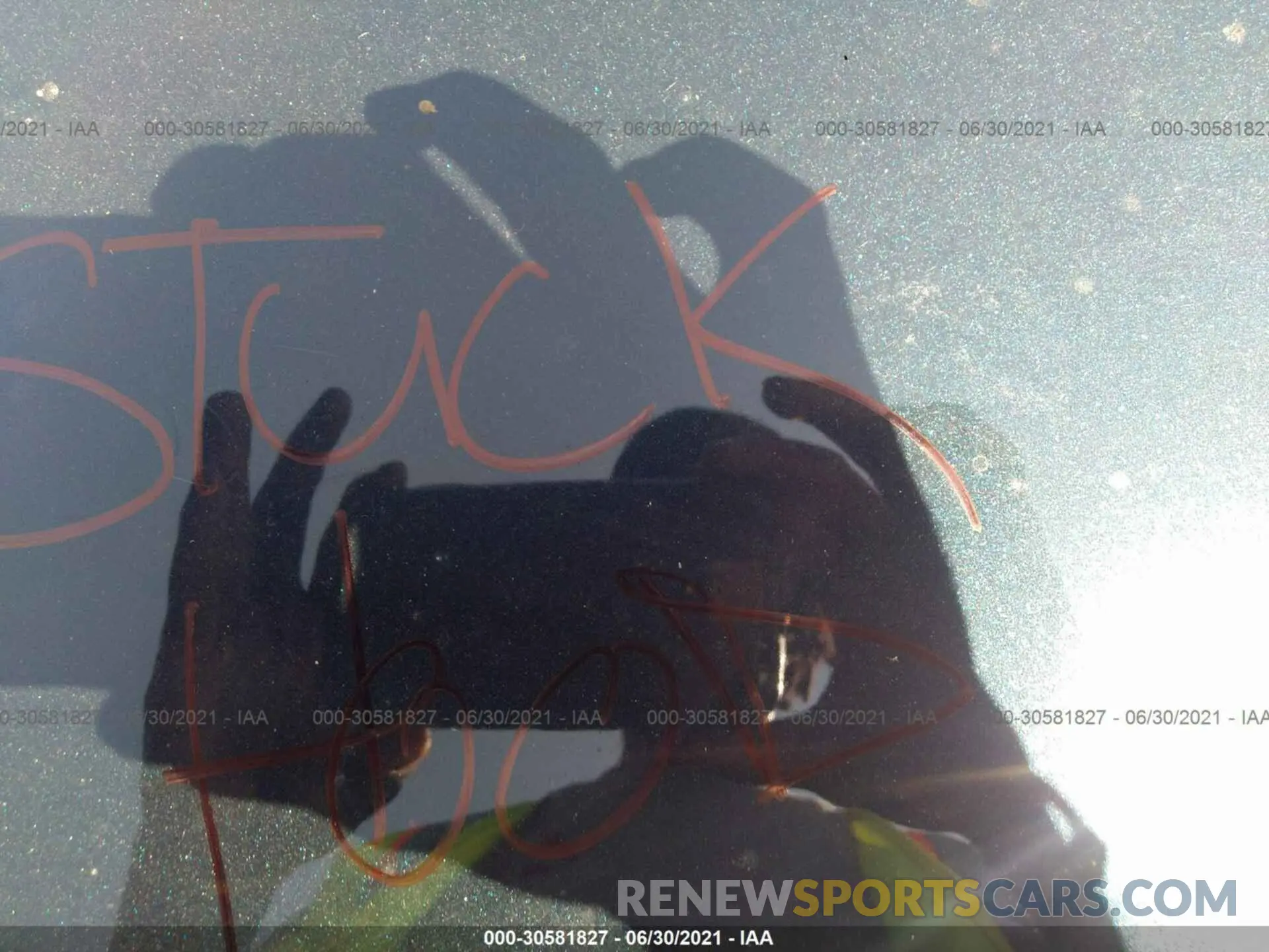 10 Photograph of a damaged car 4T1C11AK5LU964487 TOYOTA CAMRY 2020