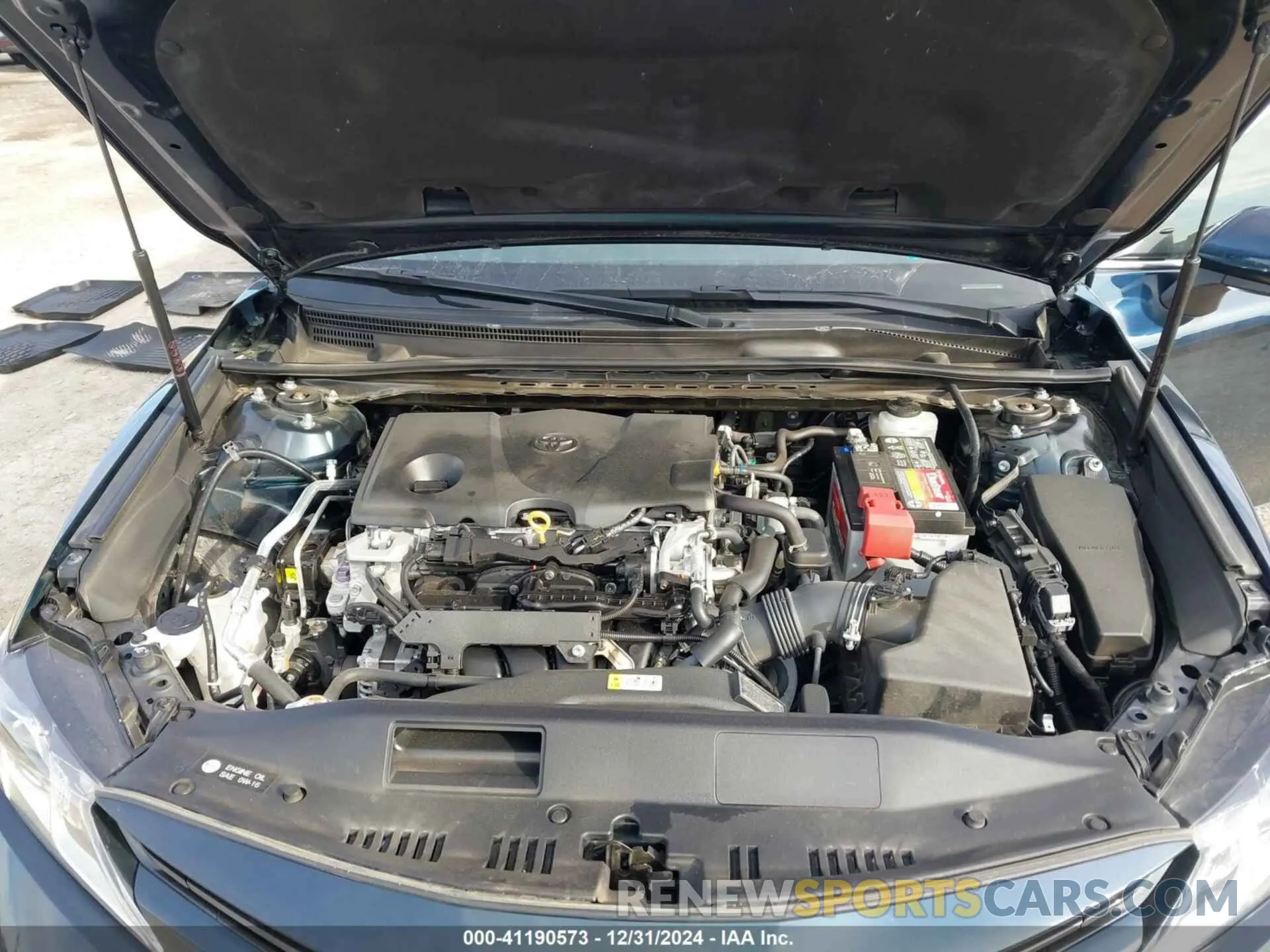10 Photograph of a damaged car 4T1C11AK5LU977966 TOYOTA CAMRY 2020