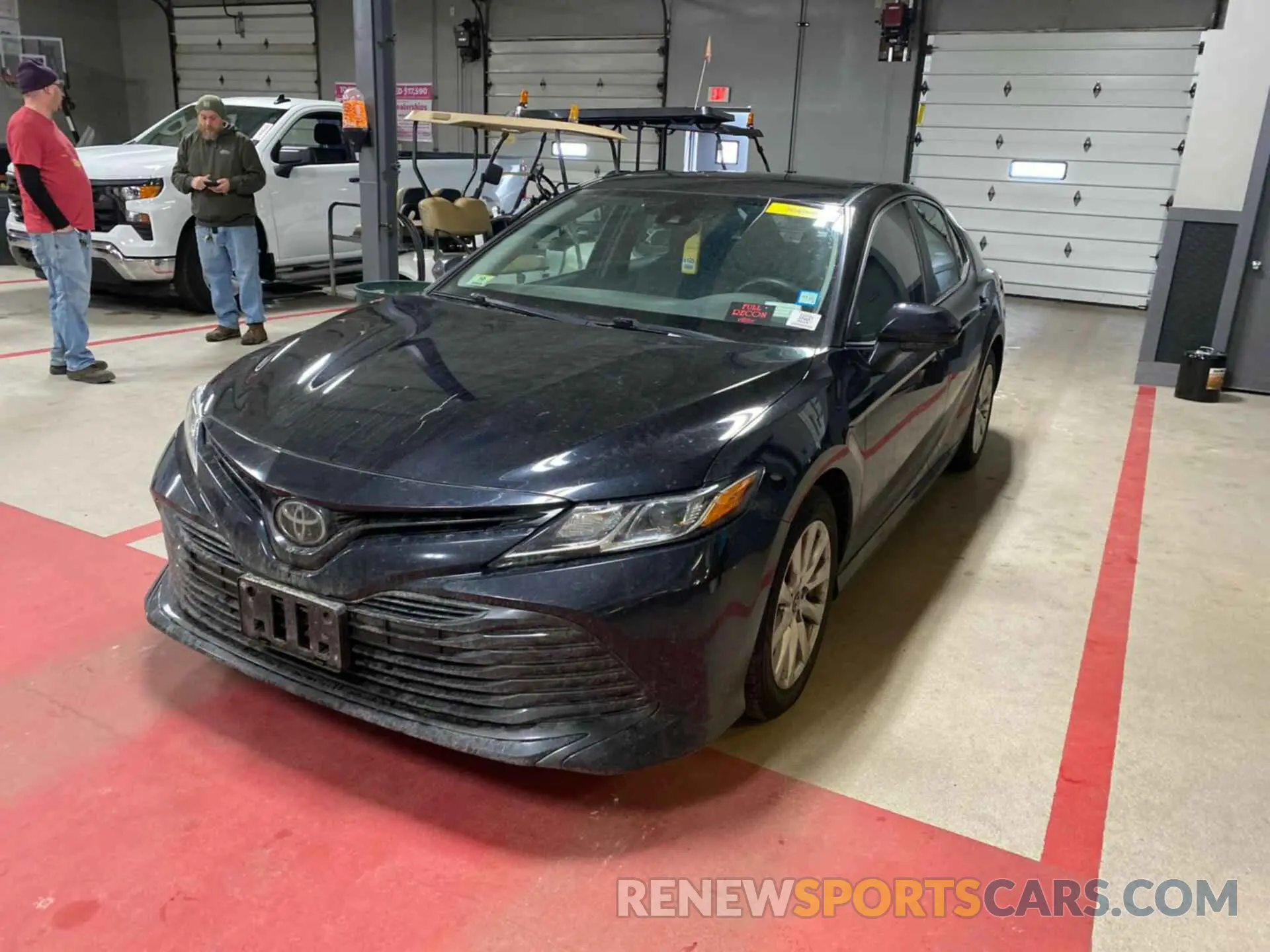 11 Photograph of a damaged car 4T1C11AK6LU305544 TOYOTA CAMRY 2020