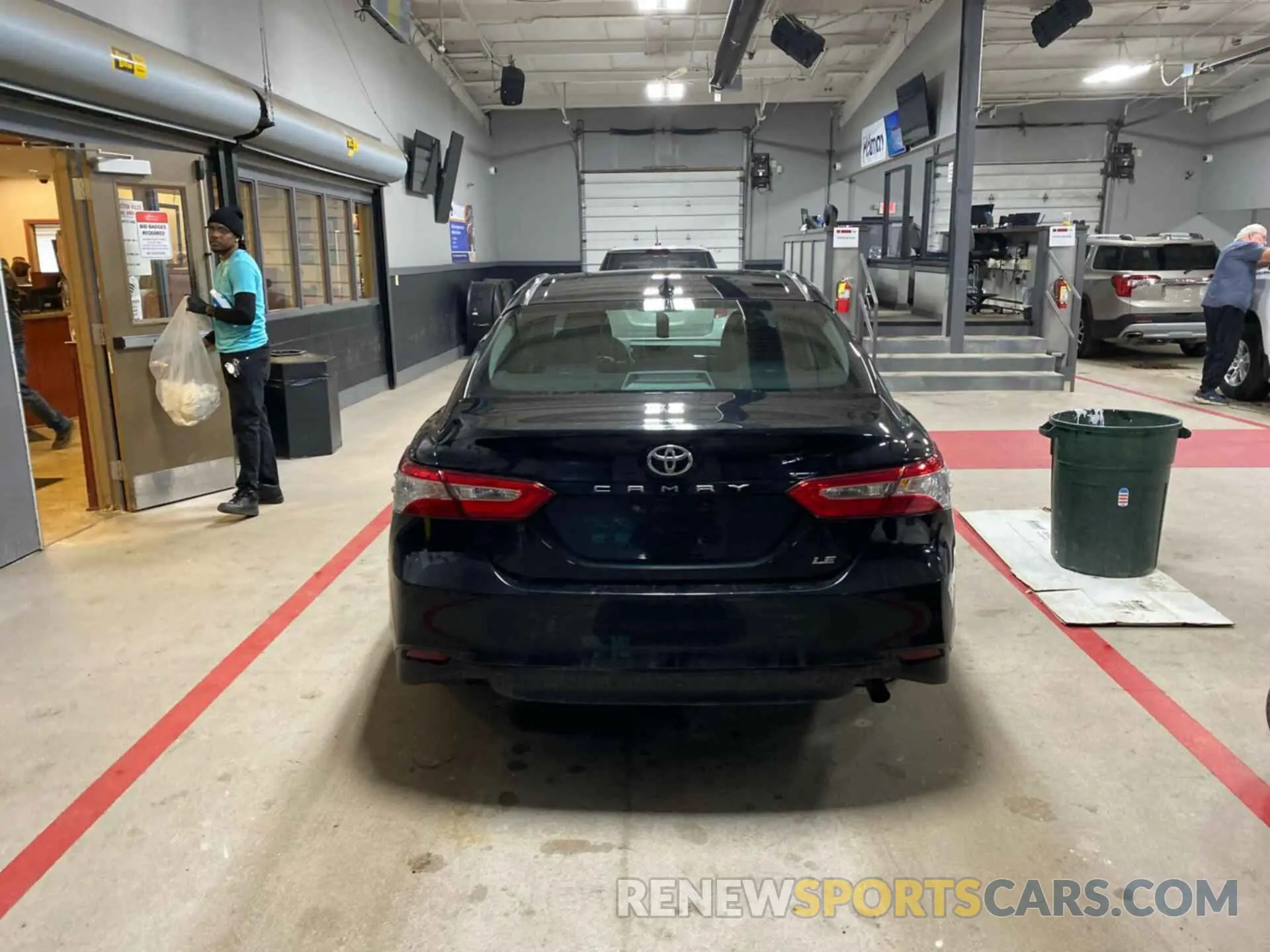 19 Photograph of a damaged car 4T1C11AK6LU305544 TOYOTA CAMRY 2020