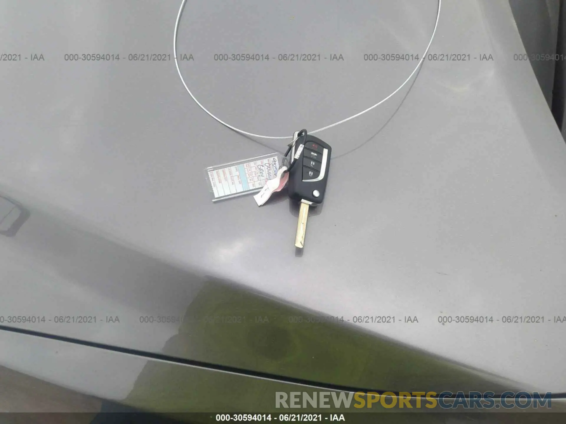 11 Photograph of a damaged car 4T1C11AK6LU306709 TOYOTA CAMRY 2020