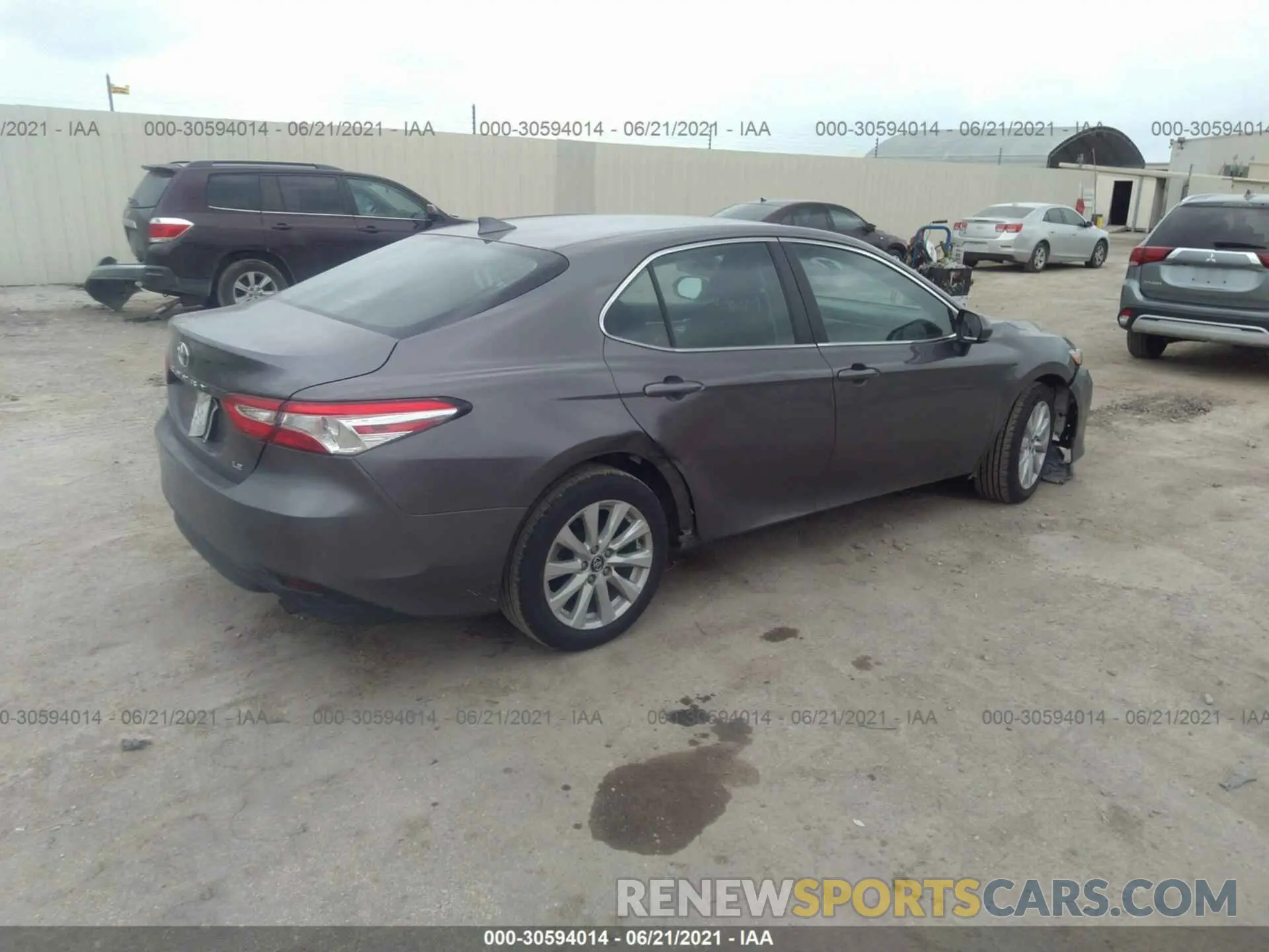4 Photograph of a damaged car 4T1C11AK6LU306709 TOYOTA CAMRY 2020