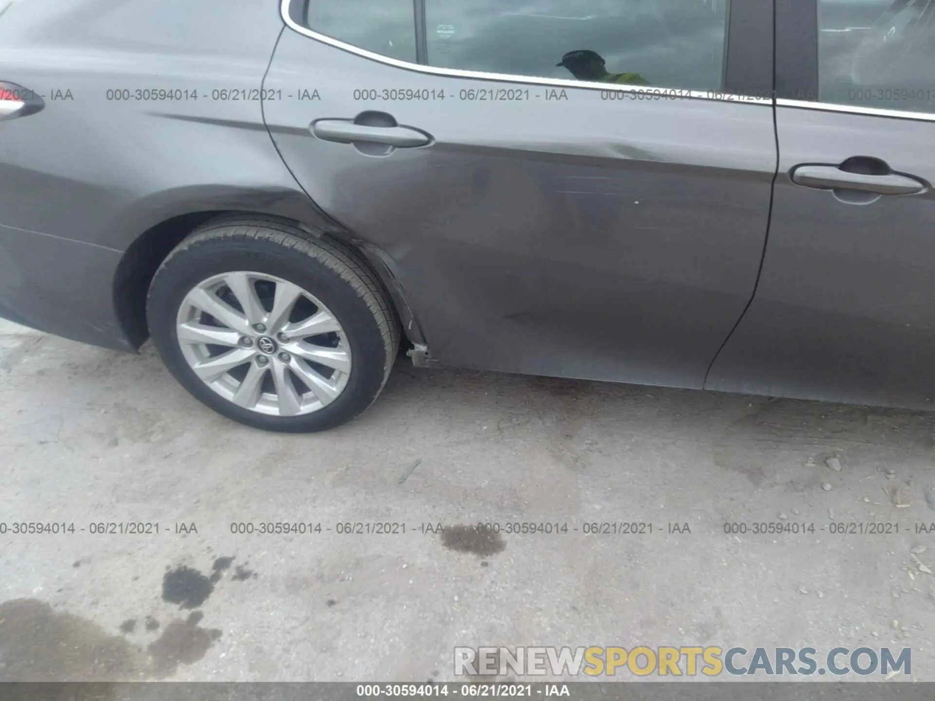 6 Photograph of a damaged car 4T1C11AK6LU306709 TOYOTA CAMRY 2020