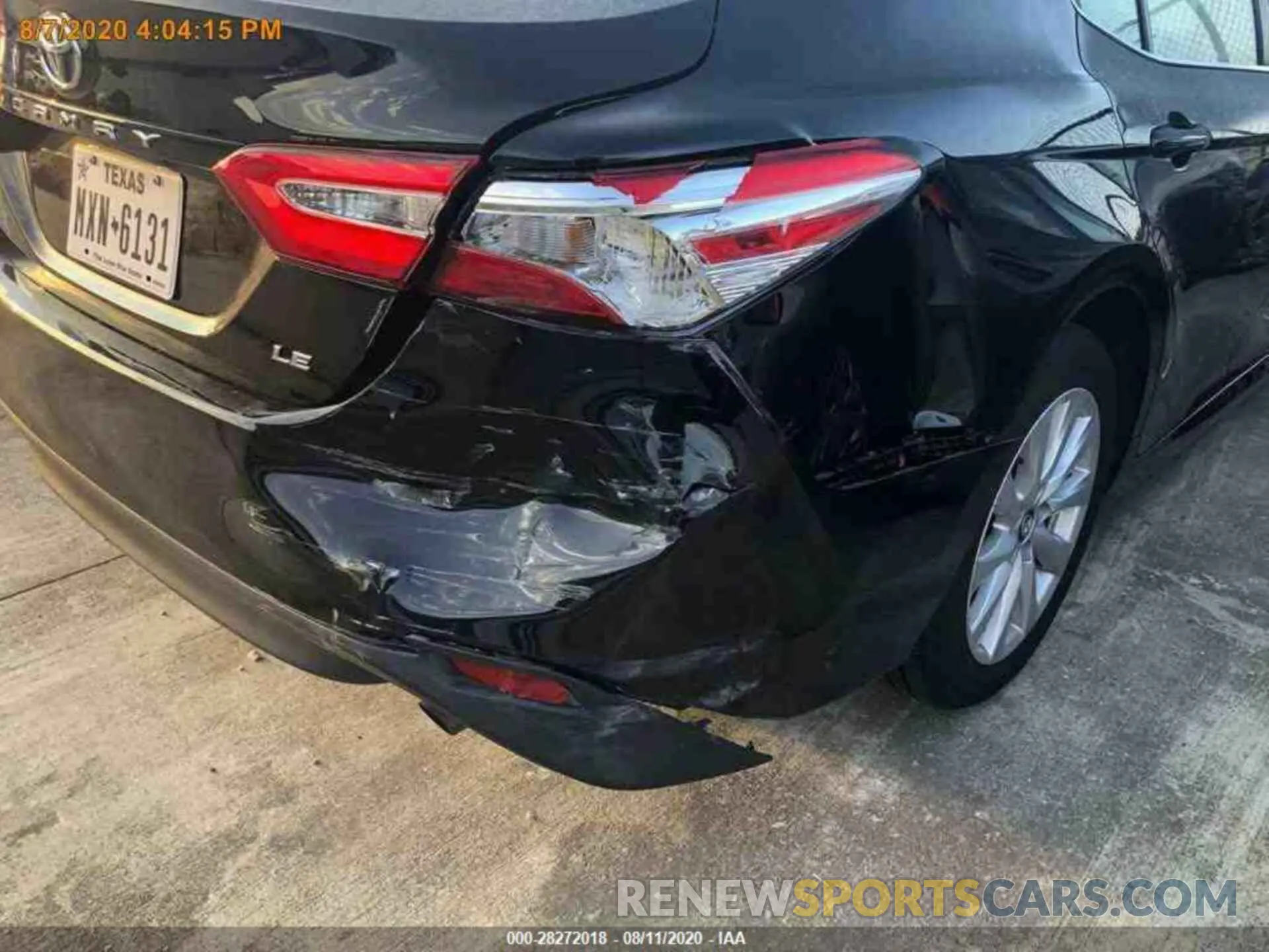 4 Photograph of a damaged car 4T1C11AK6LU343632 TOYOTA CAMRY 2020