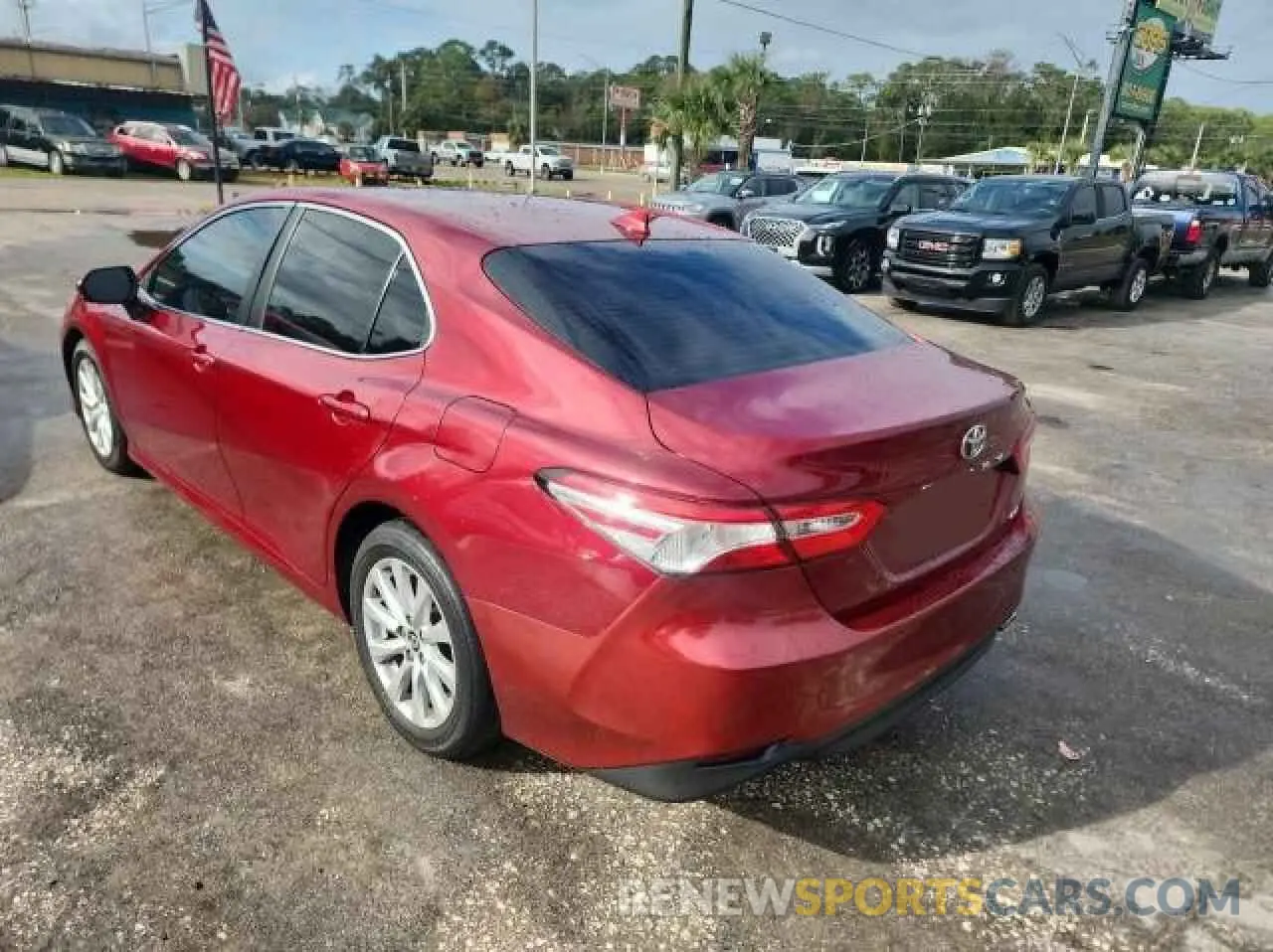 3 Photograph of a damaged car 4T1C11AK6LU345557 TOYOTA CAMRY 2020