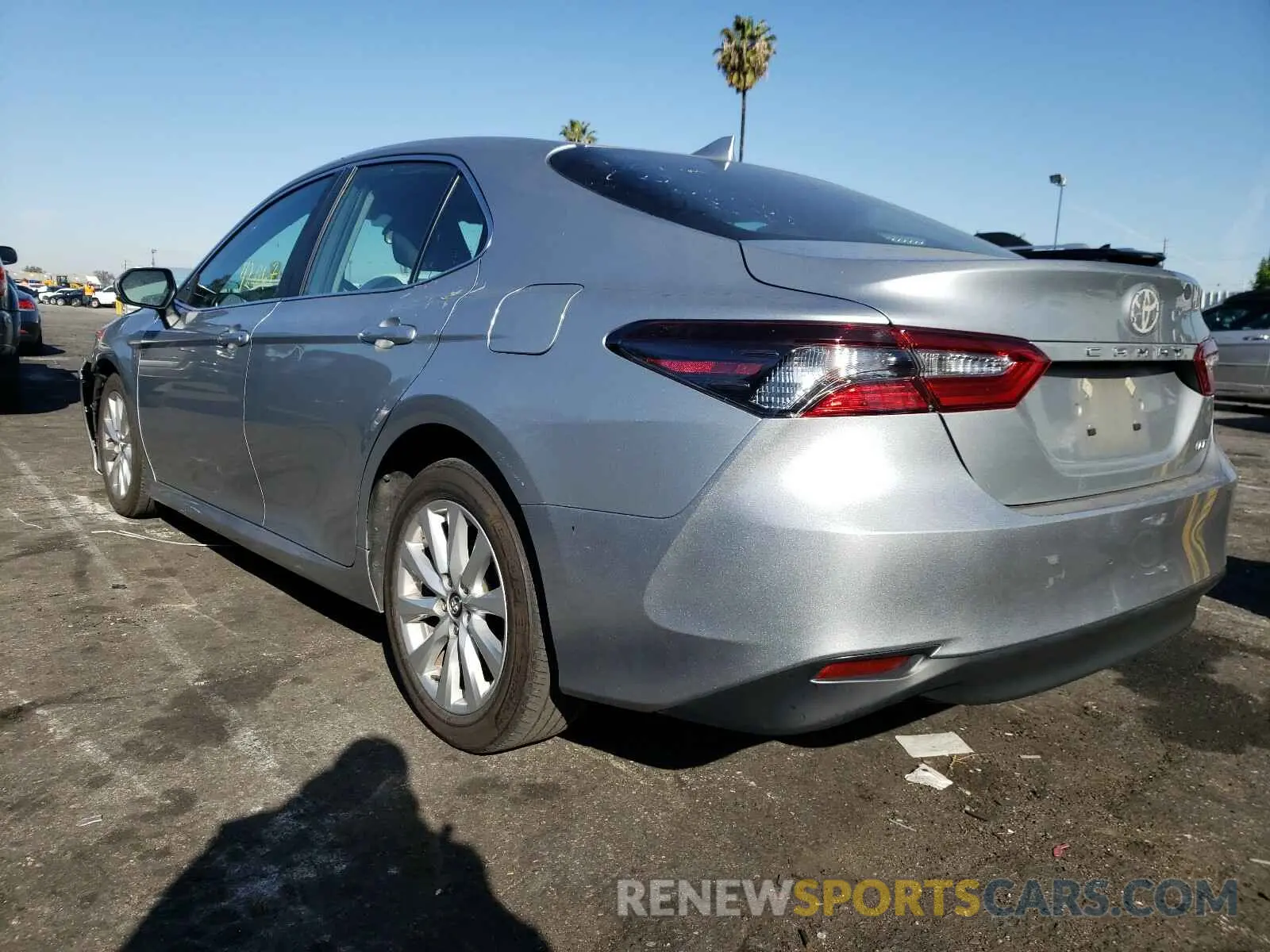 3 Photograph of a damaged car 4T1C11AK6LU346661 TOYOTA CAMRY 2020