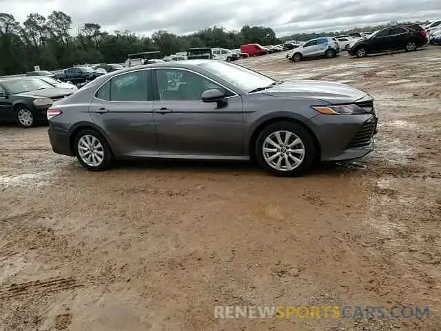 11 Photograph of a damaged car 4T1C11AK6LU355294 TOYOTA CAMRY 2020