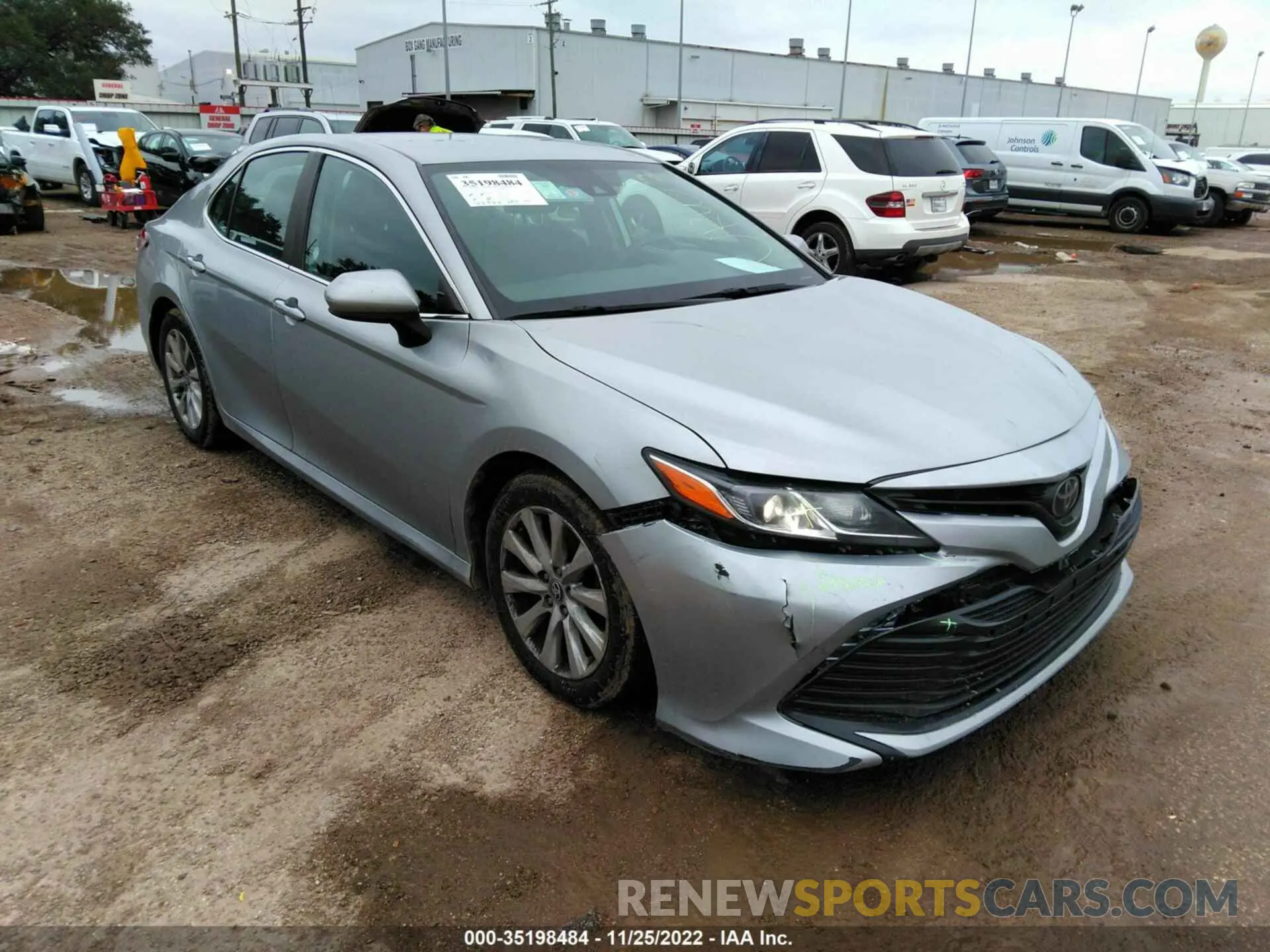 1 Photograph of a damaged car 4T1C11AK6LU360723 TOYOTA CAMRY 2020