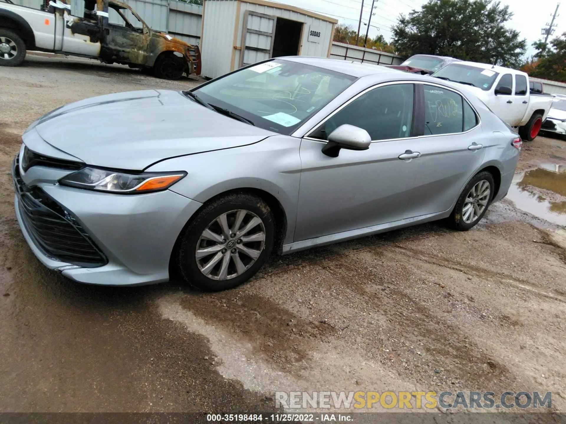 2 Photograph of a damaged car 4T1C11AK6LU360723 TOYOTA CAMRY 2020