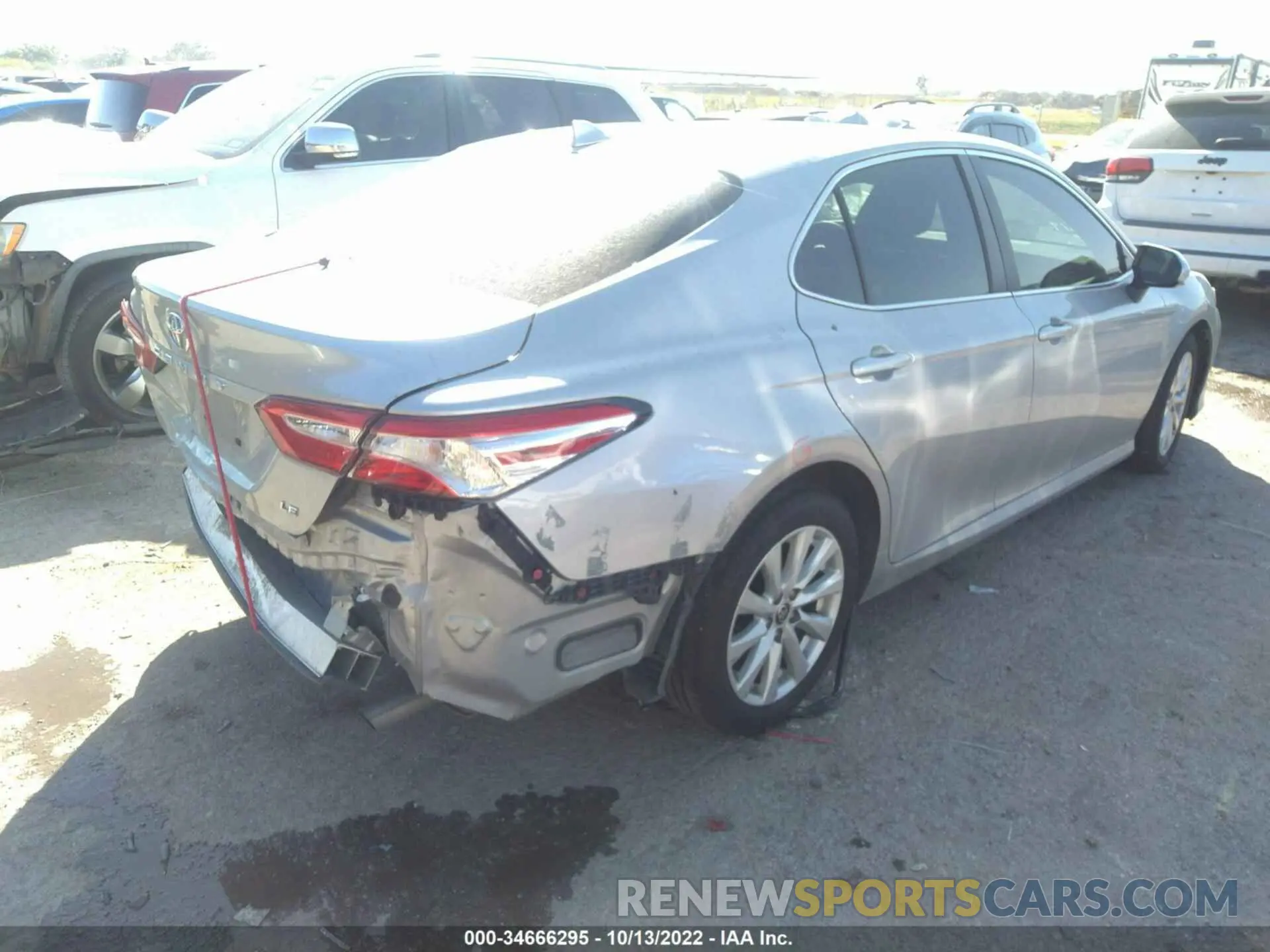 4 Photograph of a damaged car 4T1C11AK6LU363203 TOYOTA CAMRY 2020