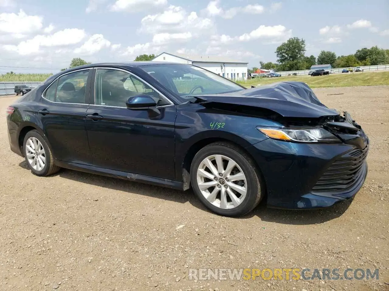 4 Photograph of a damaged car 4T1C11AK6LU501497 TOYOTA CAMRY 2020
