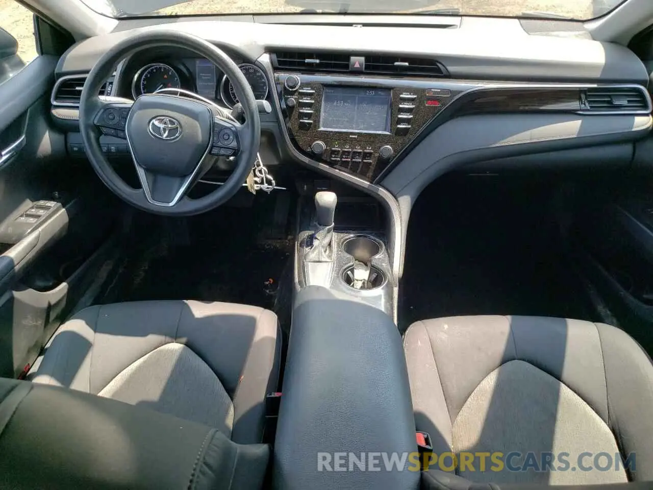 8 Photograph of a damaged car 4T1C11AK6LU501497 TOYOTA CAMRY 2020