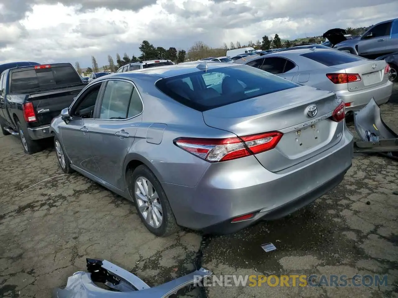 2 Photograph of a damaged car 4T1C11AK6LU505419 TOYOTA CAMRY 2020