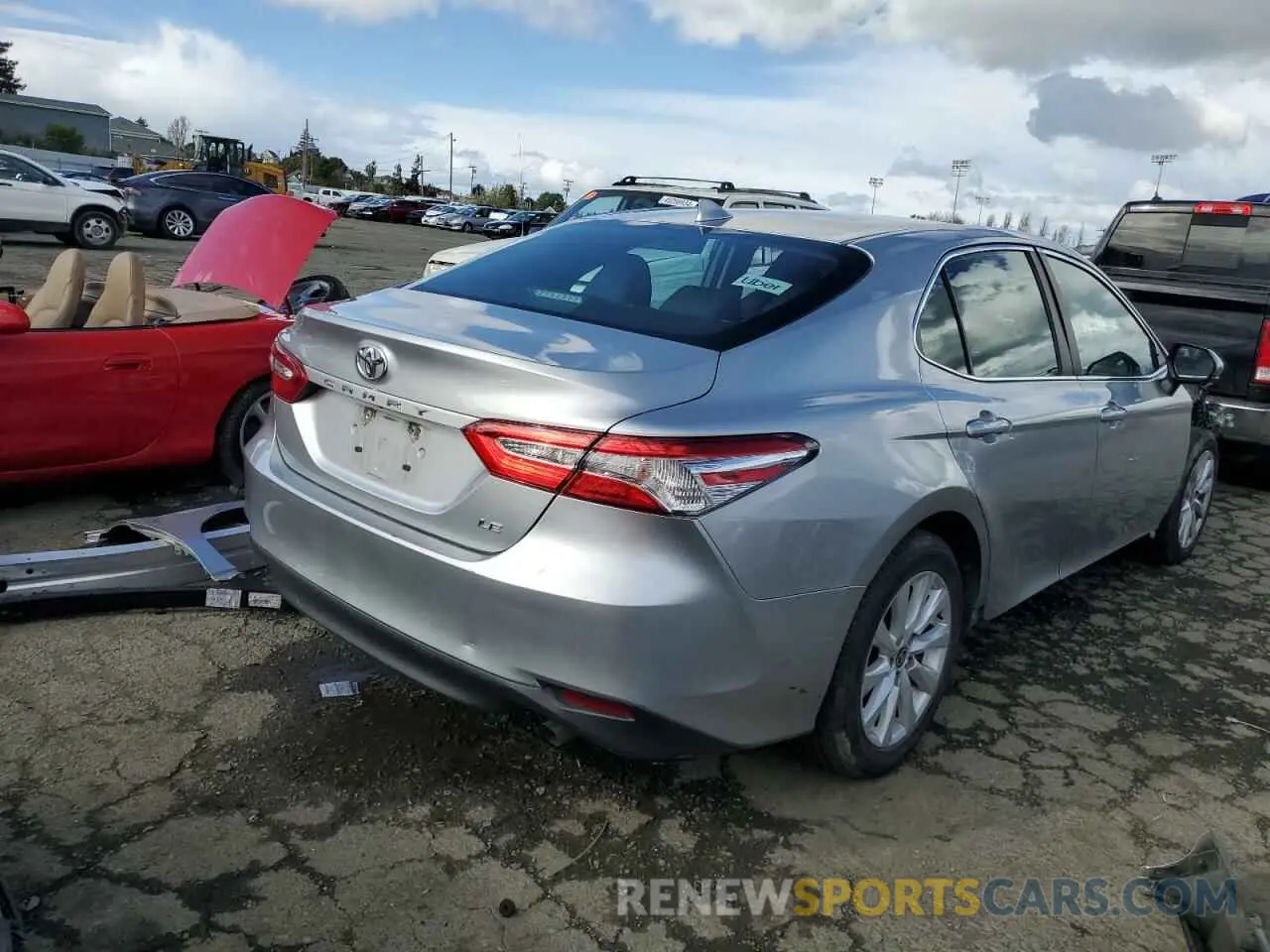 3 Photograph of a damaged car 4T1C11AK6LU505419 TOYOTA CAMRY 2020