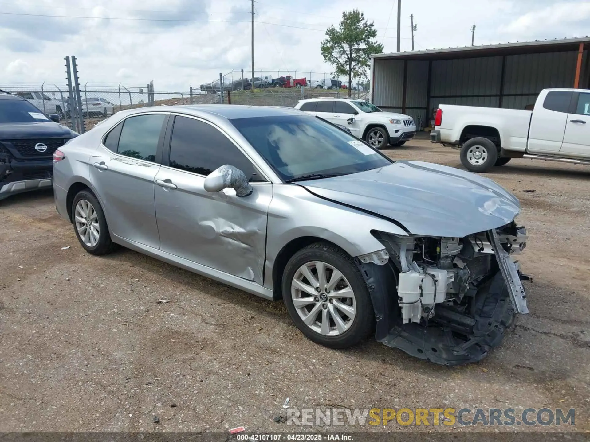 1 Photograph of a damaged car 4T1C11AK6LU869453 TOYOTA CAMRY 2020