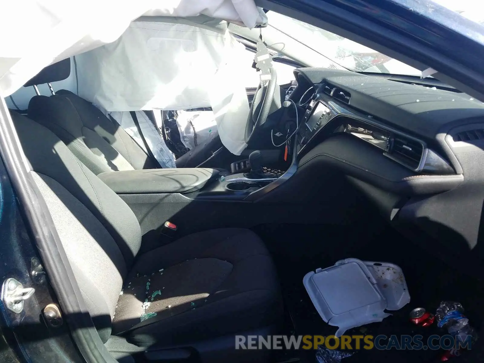 5 Photograph of a damaged car 4T1C11AK6LU880520 TOYOTA CAMRY 2020