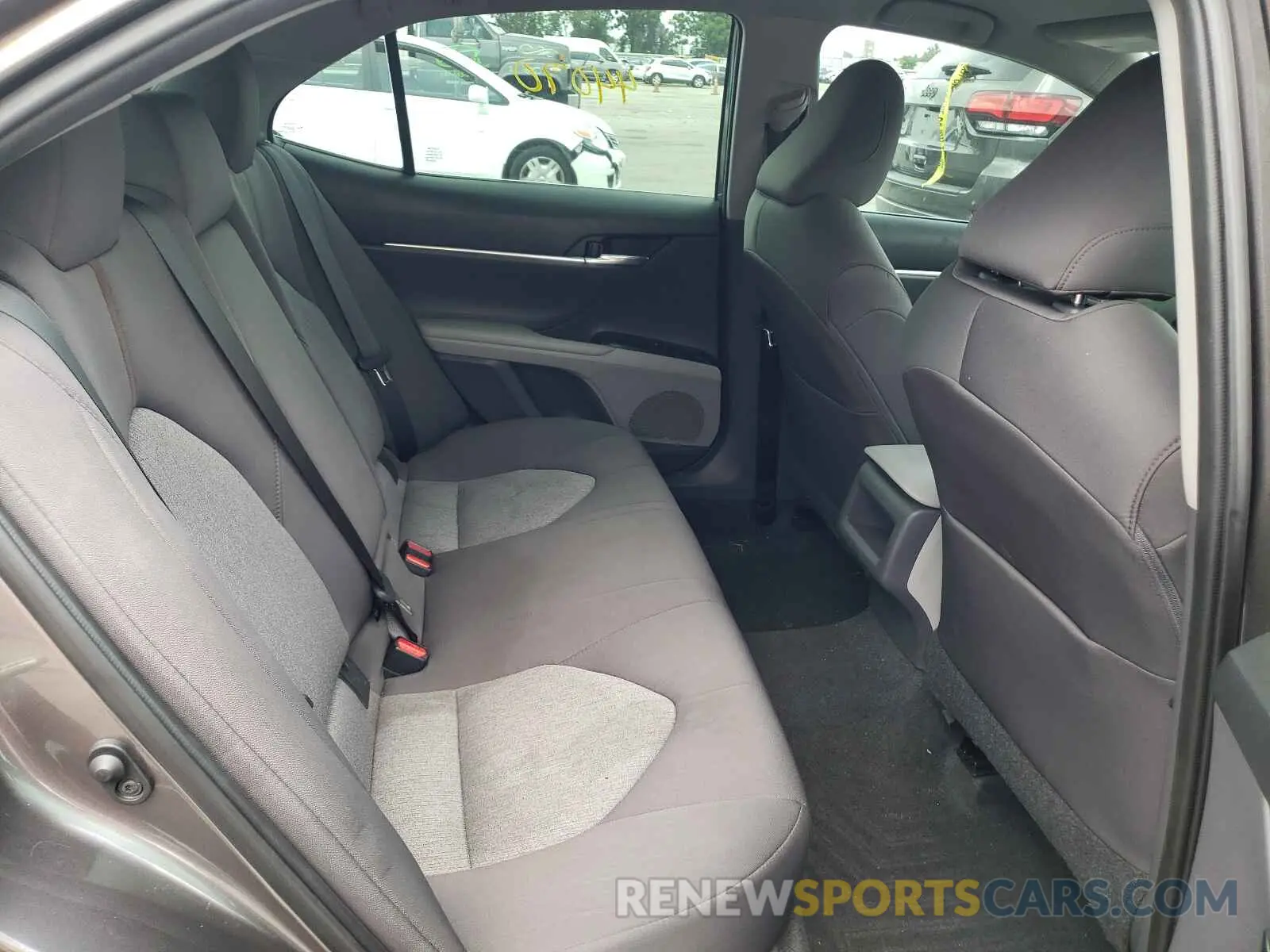 6 Фотография поврежденного автомобиля 4T1C11AK6LU904914 TOYOTA CAMRY 2020