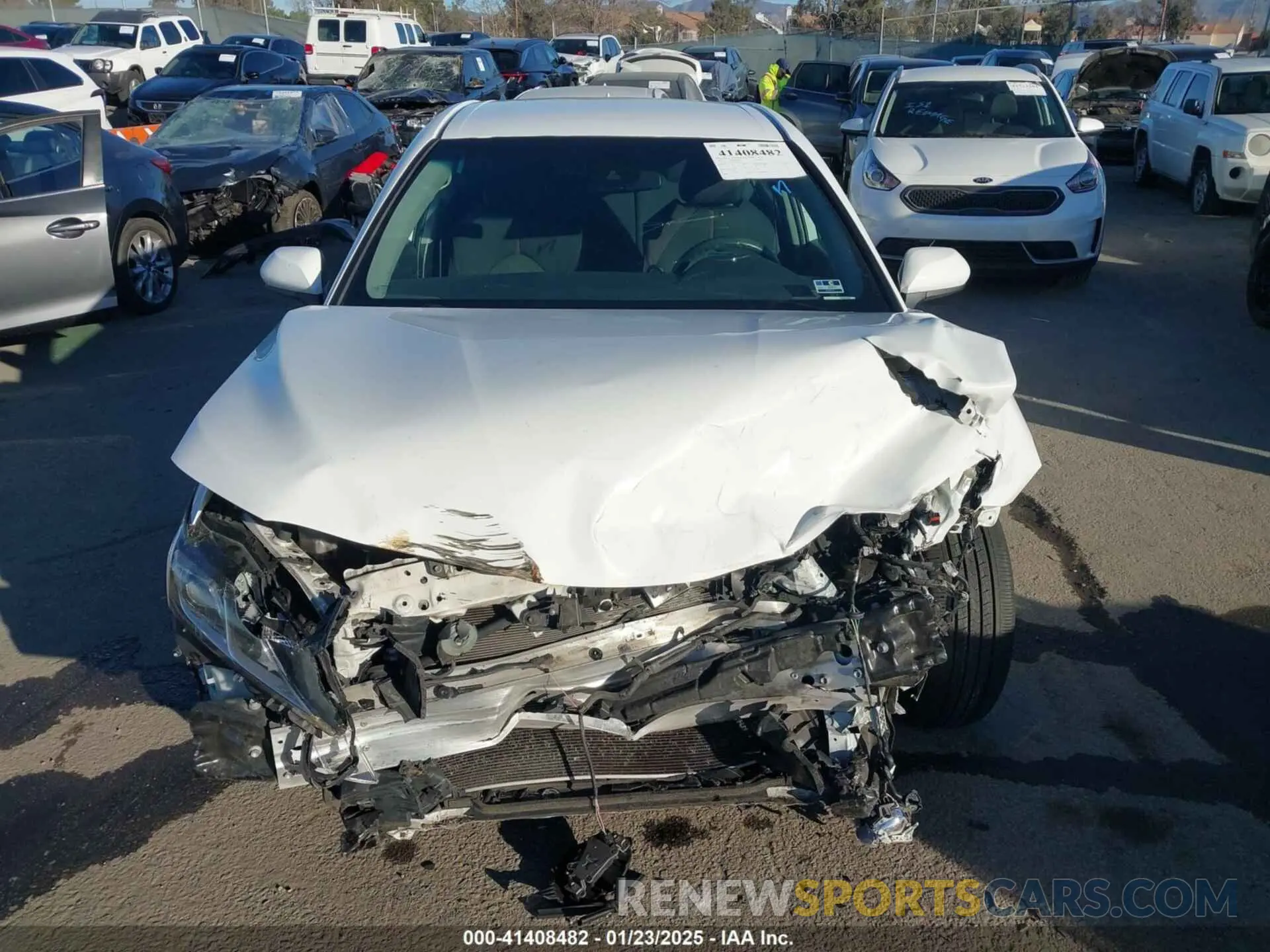 13 Photograph of a damaged car 4T1C11AK6LU915797 TOYOTA CAMRY 2020