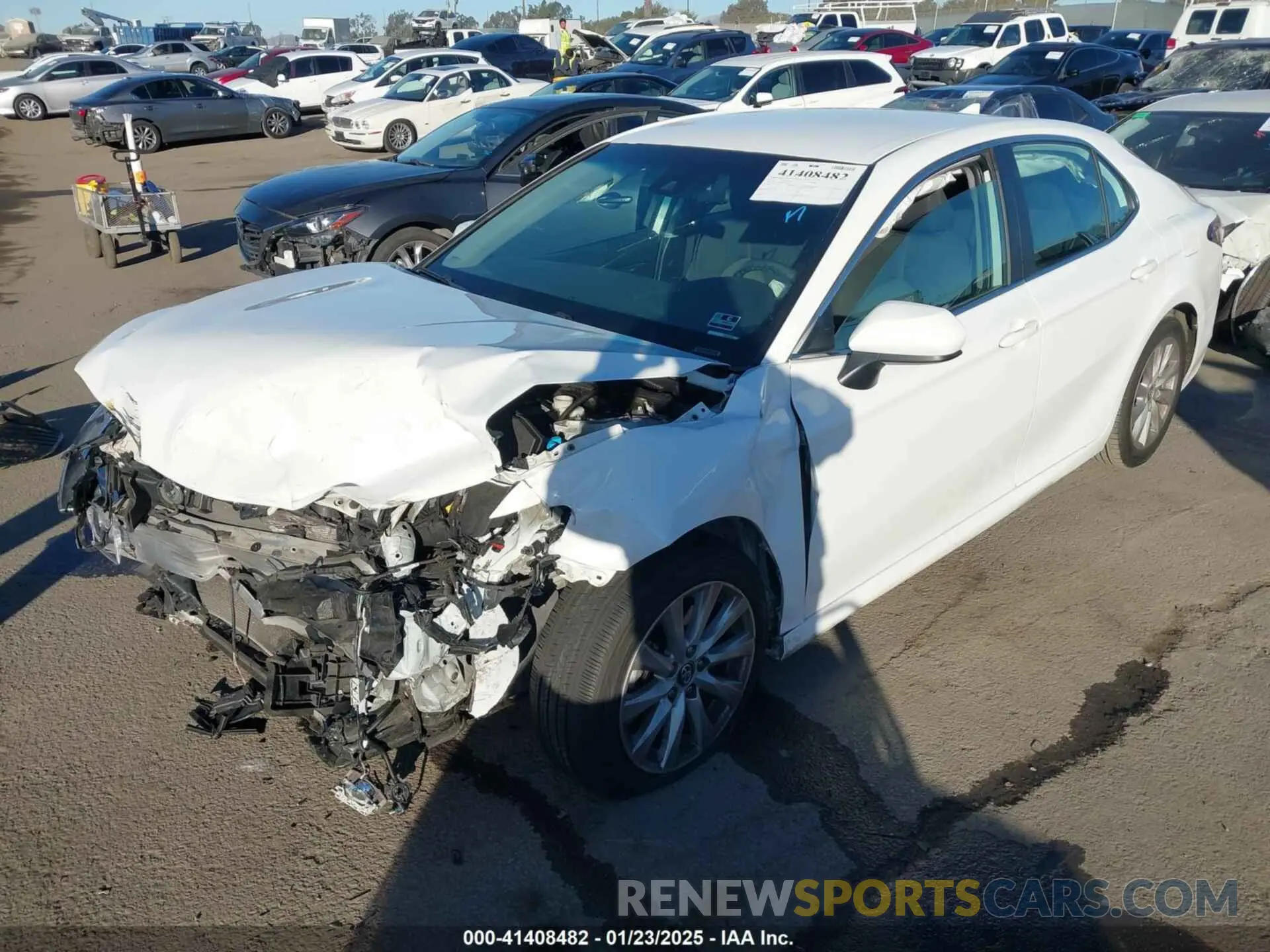 2 Photograph of a damaged car 4T1C11AK6LU915797 TOYOTA CAMRY 2020