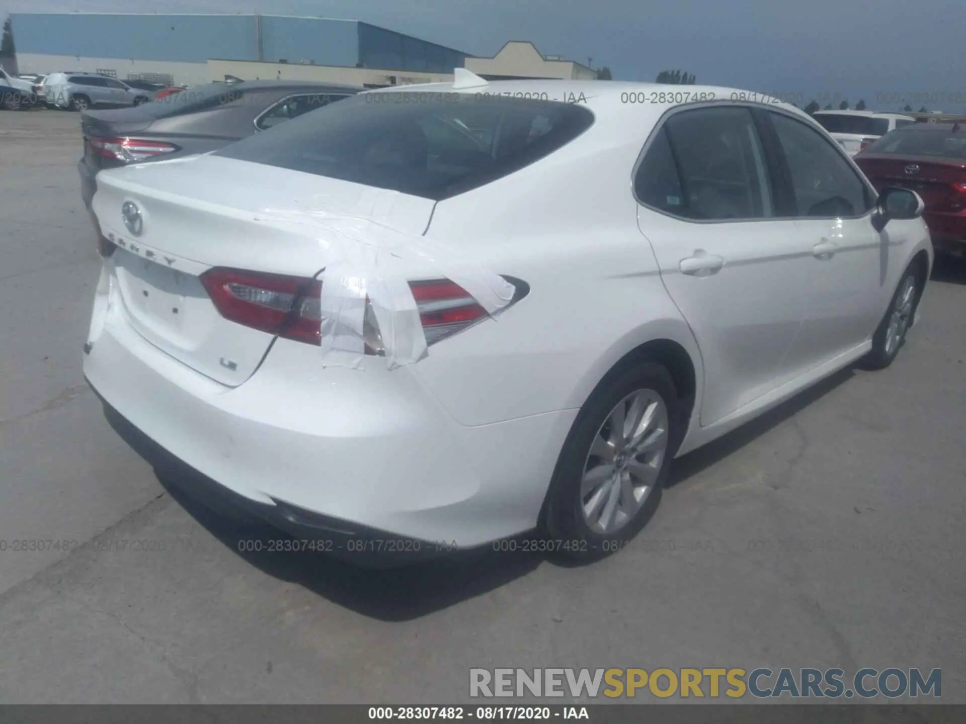 4 Photograph of a damaged car 4T1C11AK6LU917405 TOYOTA CAMRY 2020