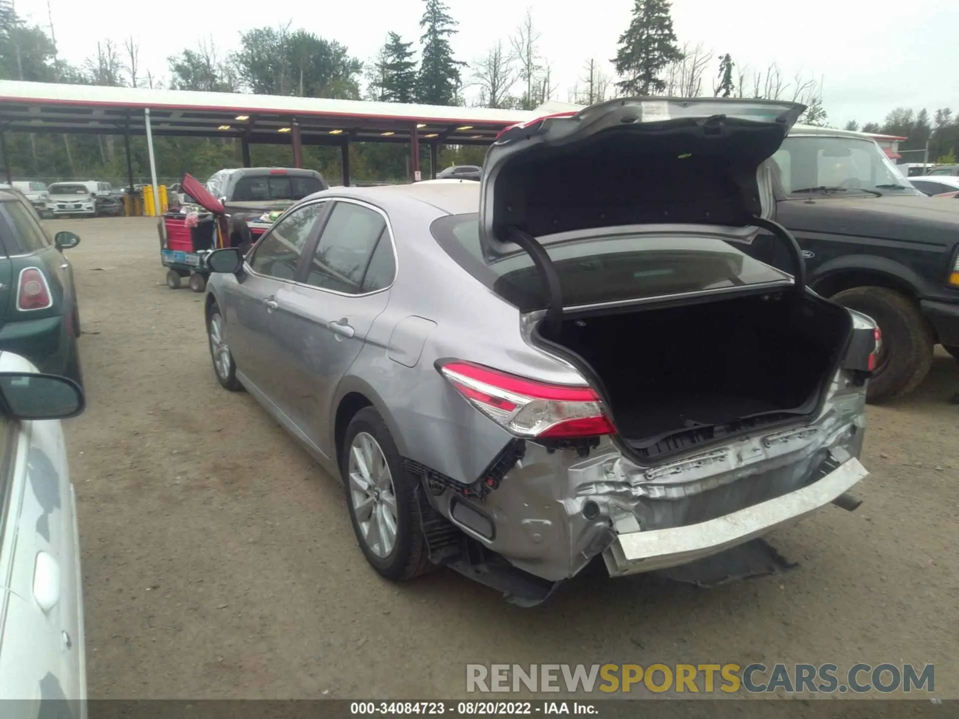 3 Photograph of a damaged car 4T1C11AK6LU917422 TOYOTA CAMRY 2020