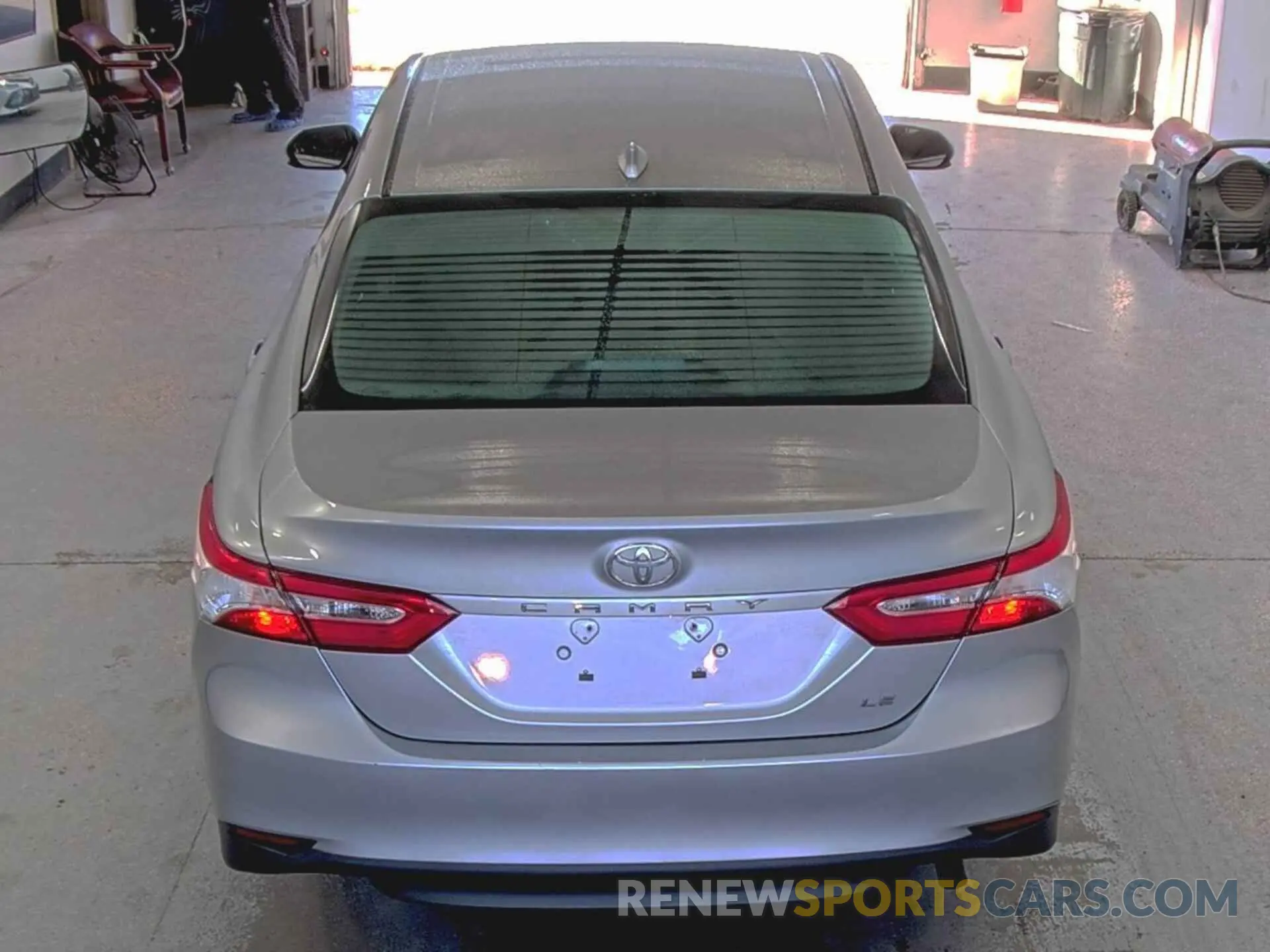 7 Фотография поврежденного автомобиля 4T1C11AK6LU918389 TOYOTA CAMRY 2020