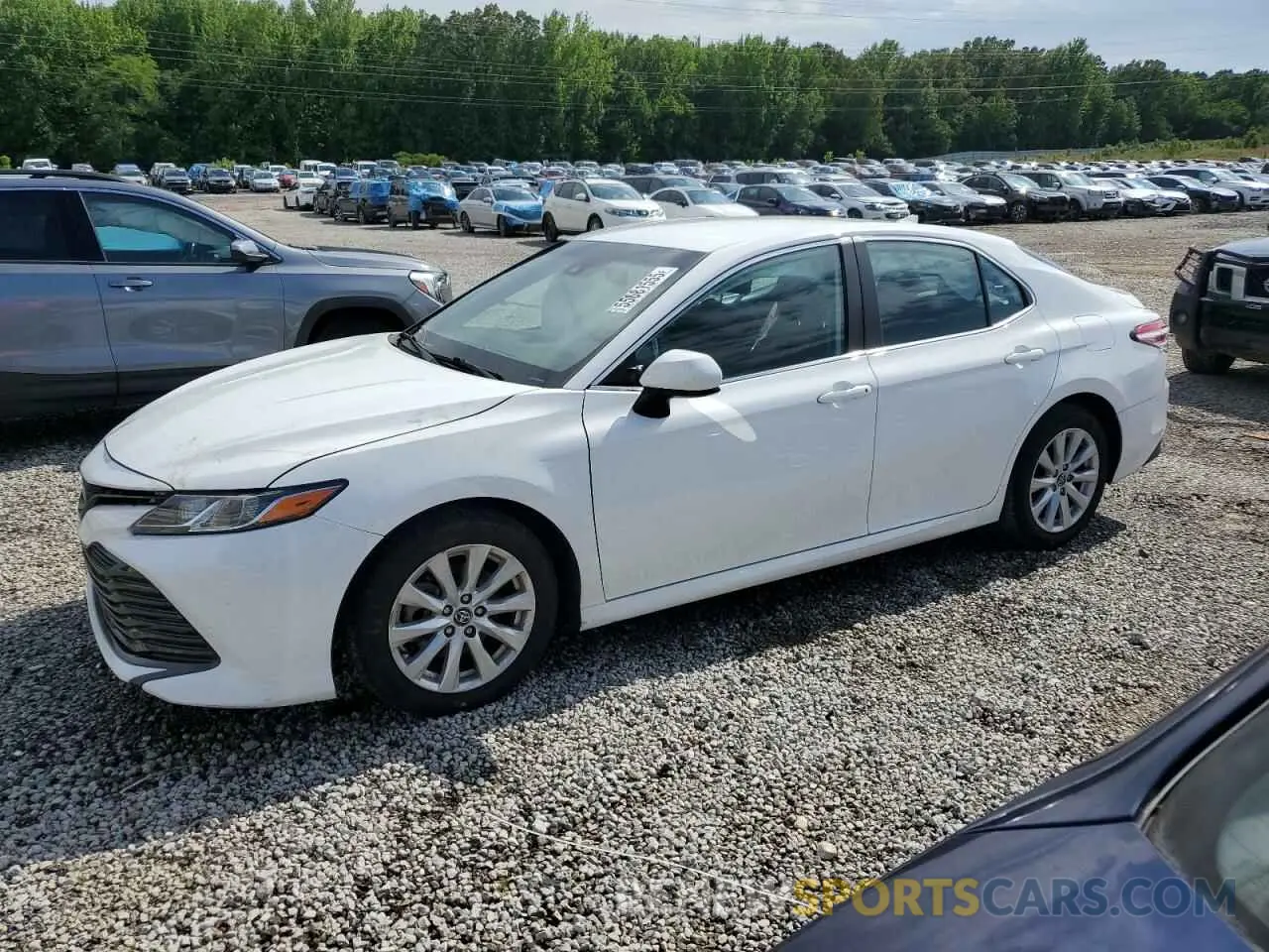1 Photograph of a damaged car 4T1C11AK6LU928260 TOYOTA CAMRY 2020