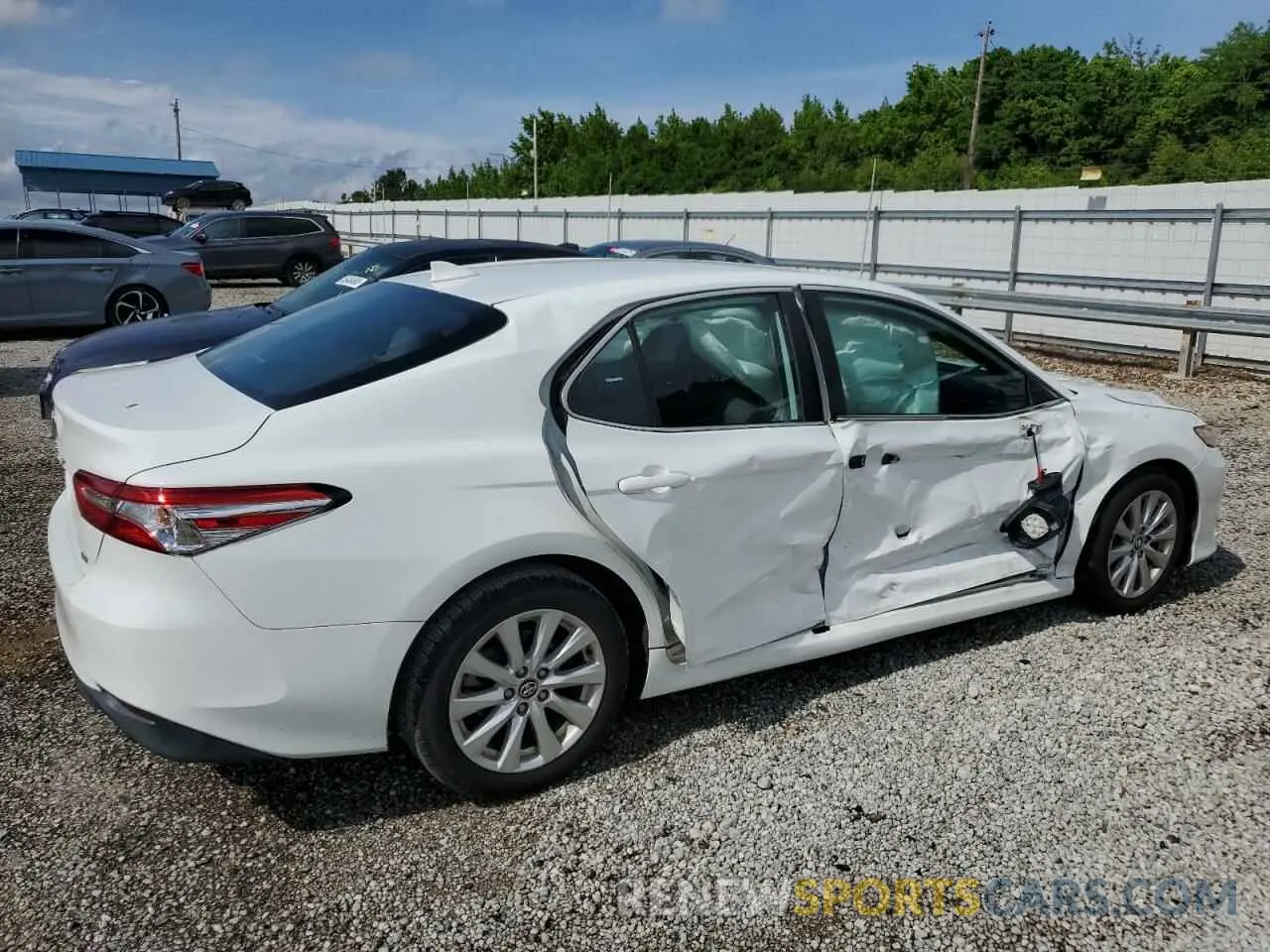 3 Photograph of a damaged car 4T1C11AK6LU928260 TOYOTA CAMRY 2020