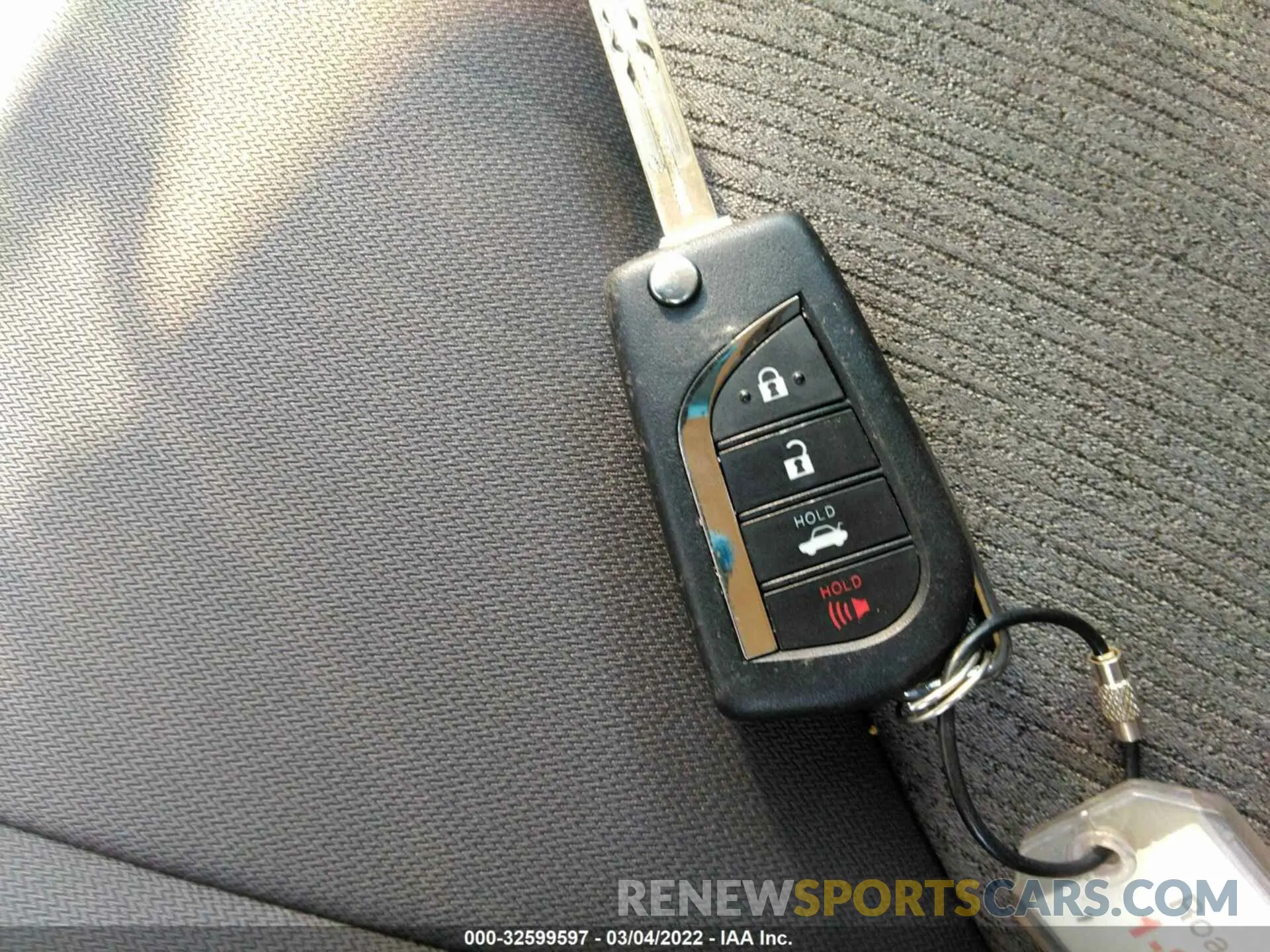 11 Photograph of a damaged car 4T1C11AK6LU947343 TOYOTA CAMRY 2020