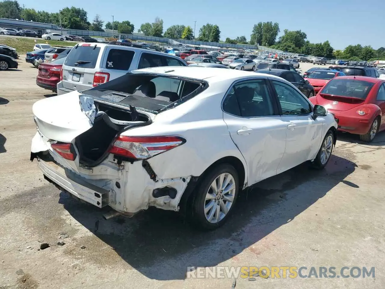 3 Photograph of a damaged car 4T1C11AK6LU947410 TOYOTA CAMRY 2020