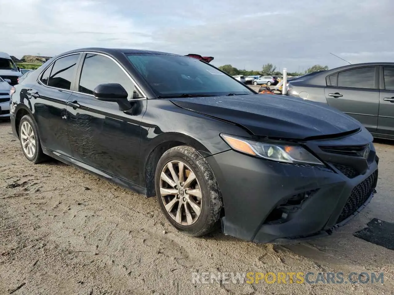4 Фотография поврежденного автомобиля 4T1C11AK6LU967821 TOYOTA CAMRY 2020