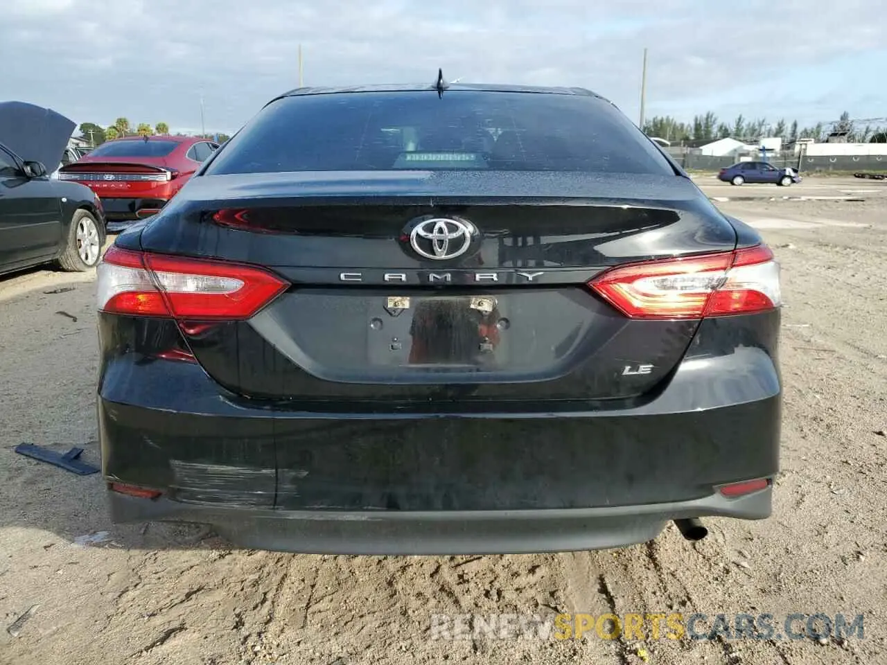 6 Фотография поврежденного автомобиля 4T1C11AK6LU967821 TOYOTA CAMRY 2020